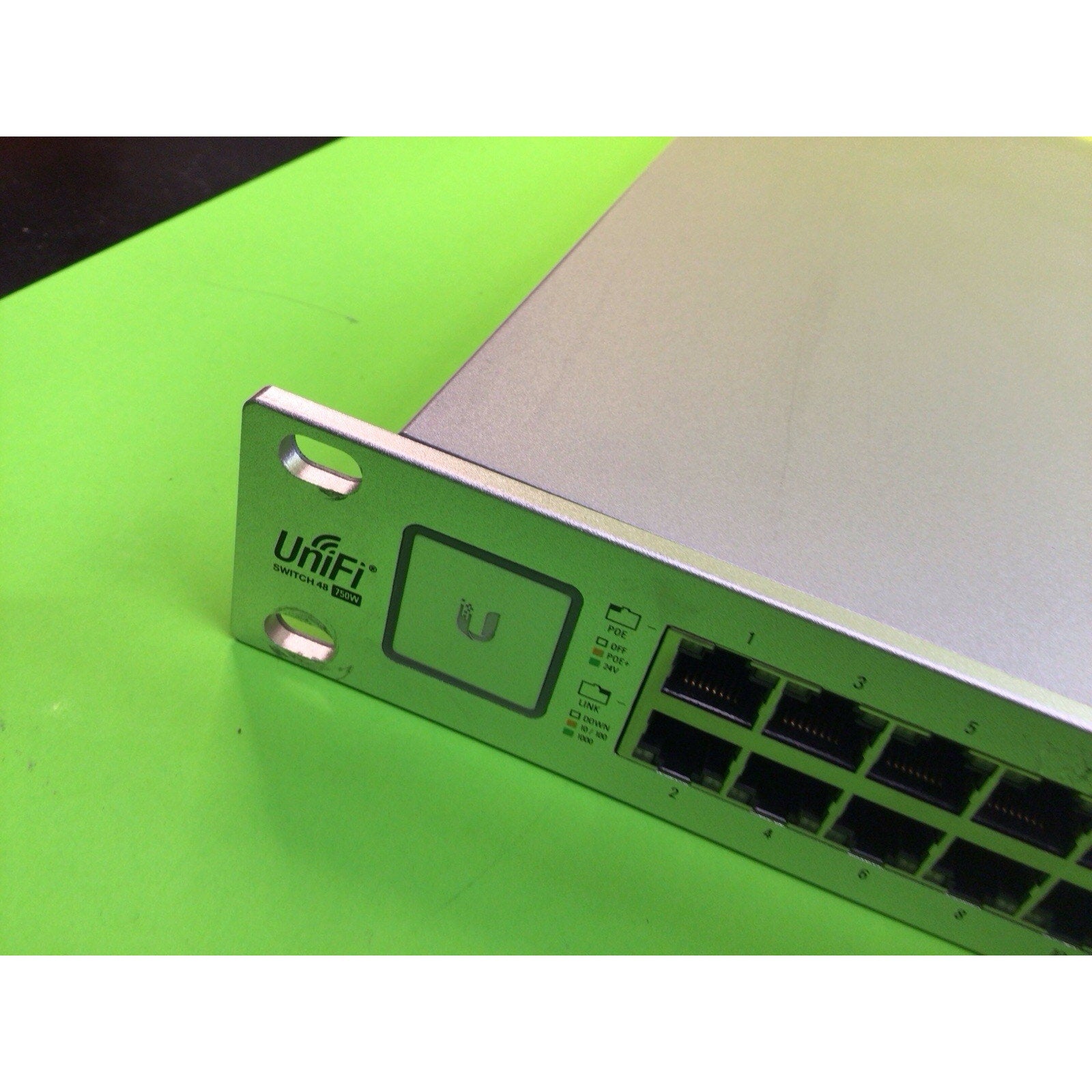 Ubiquiti US-48-750W 70Gbps 48ports 750W Managed Ethernet Switch