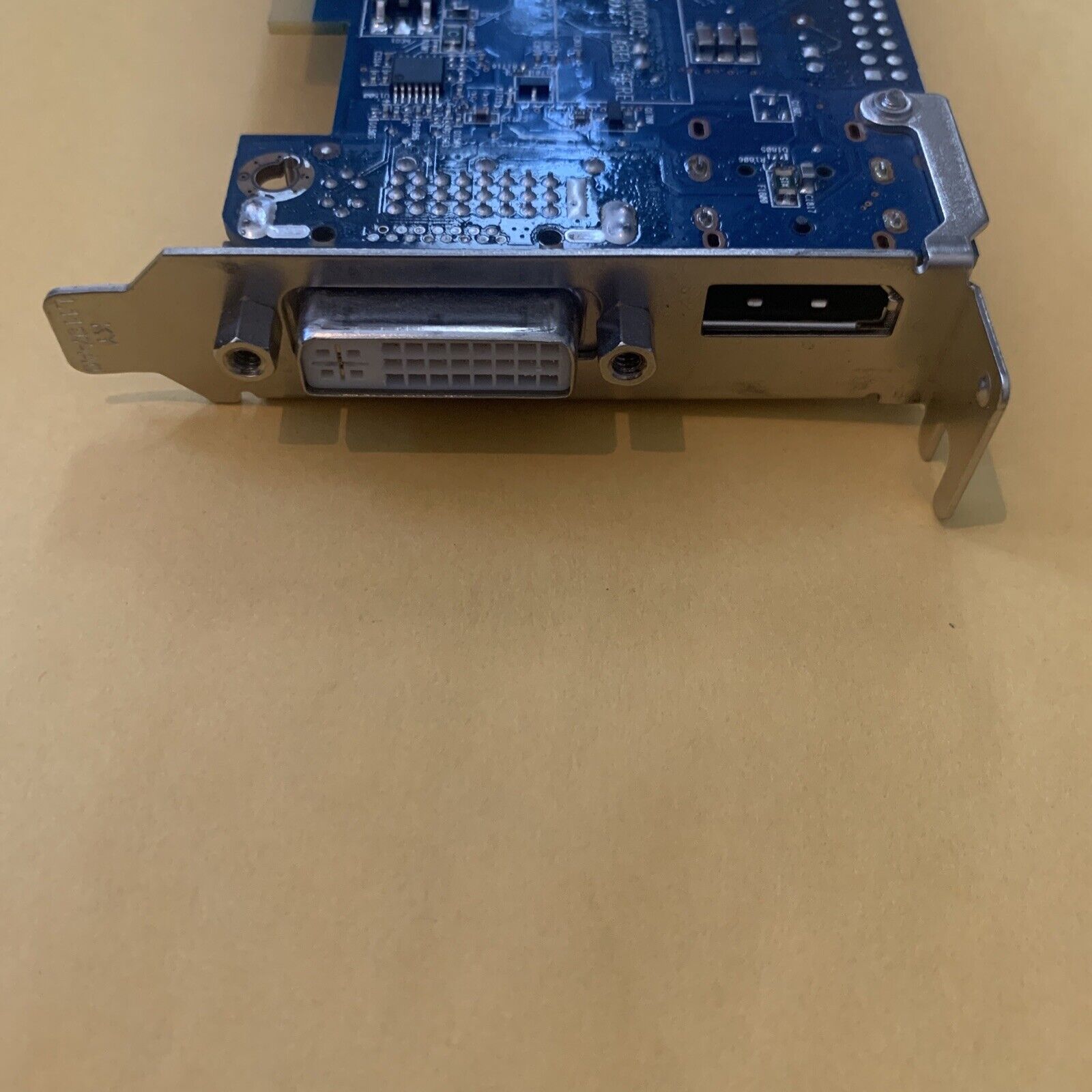 Dell/AMD Radeon 04C5DK/4C5DK HD 7570 1GB GDDR5 Low Profile Video Card