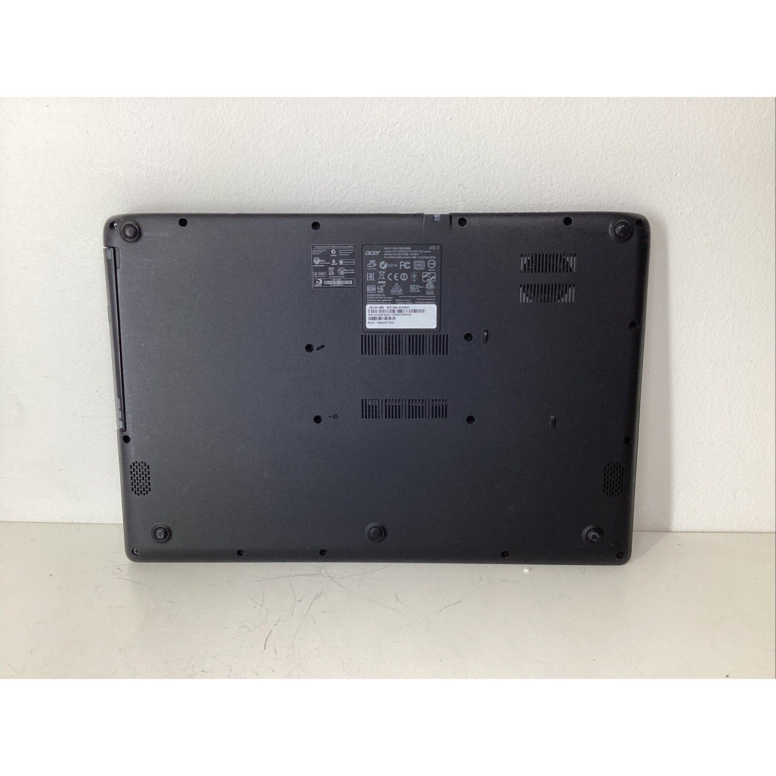 Acer Aspire ES 15 ES1-521-266Z AMD E1-6010 4GB 500GB HDD No Screen - For Parts