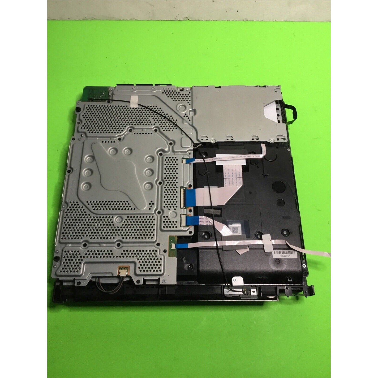 Sony PlayStation 4 Slim (Console Only) CUH-2215B UNTESTED, FOR PARTS/REPAIR