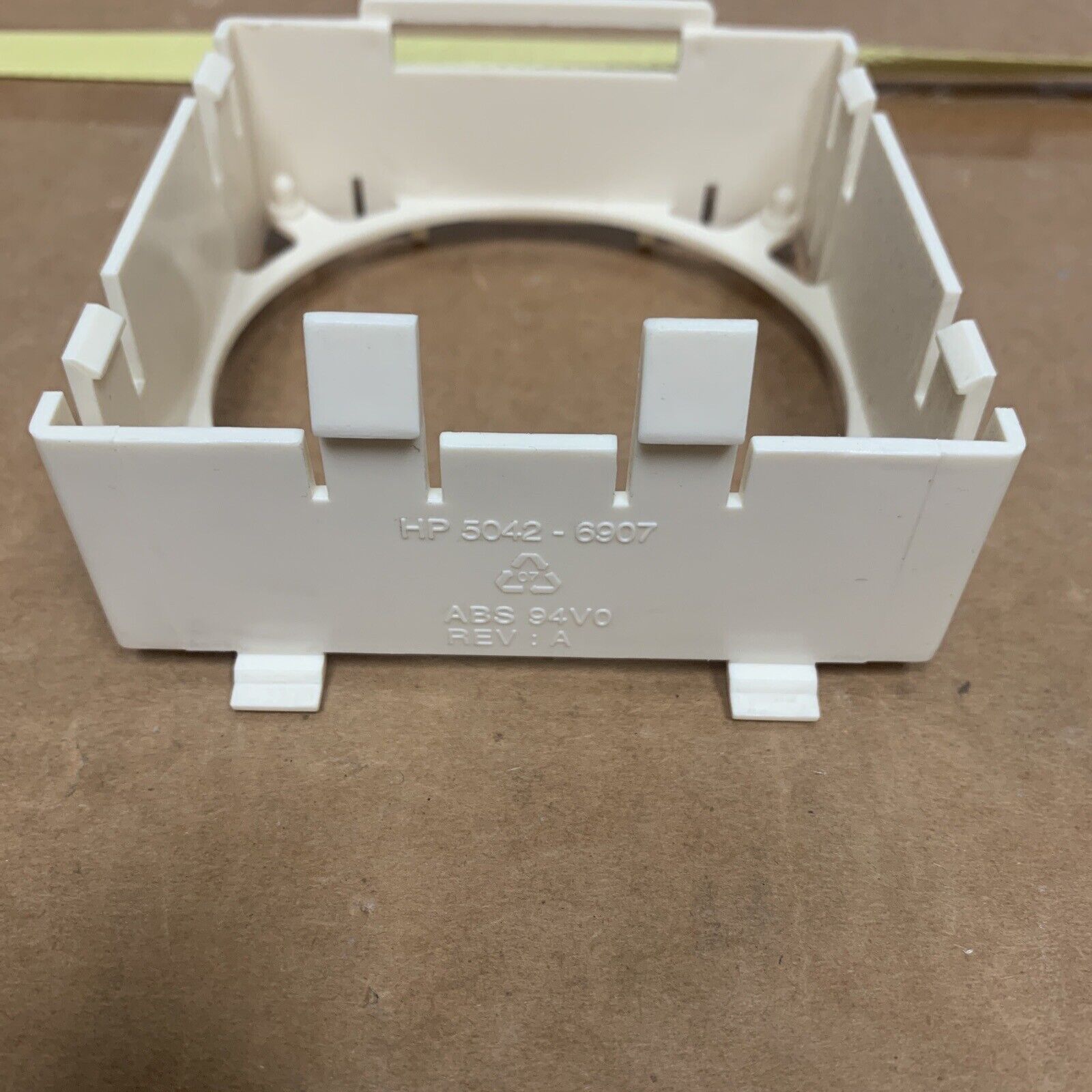 HP Pavilion 7916 Fan Holder 5042-6907