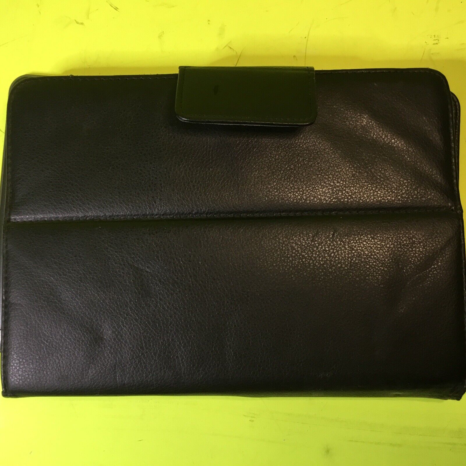 Untested Samsung Tab 10.1 GT-P7510MA FOR PARTS RECYCLE or REPAIR