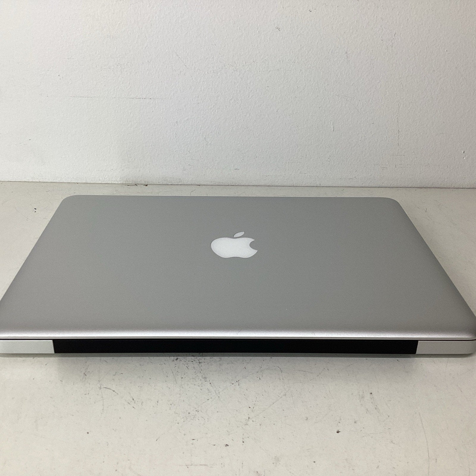 Apple MacBook Pro 13.3-inch A1278 4GB RAM Intel Core Duo - For Parts