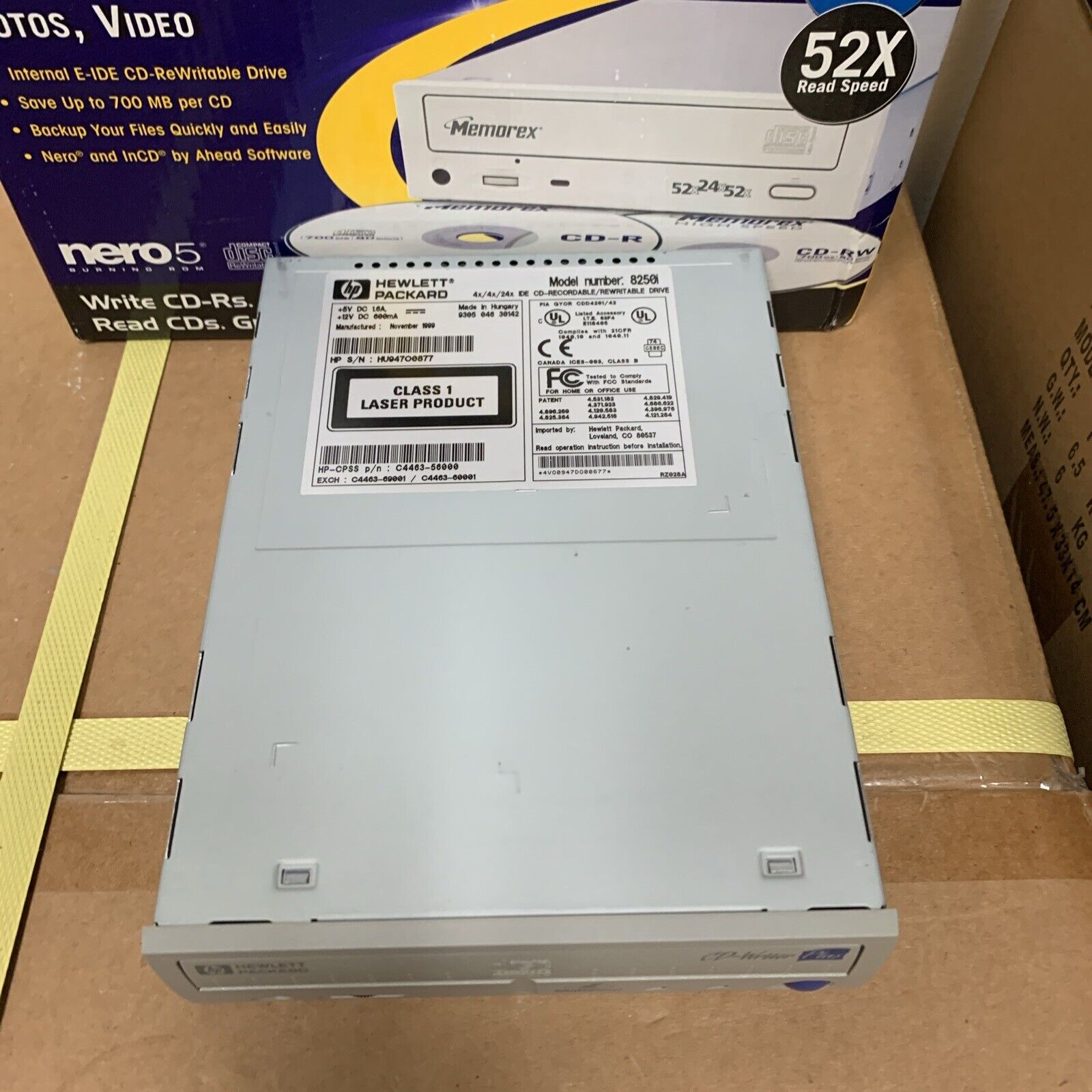 Vintage Hewlett Packard HP IDE CD-Writer Plus 8250i