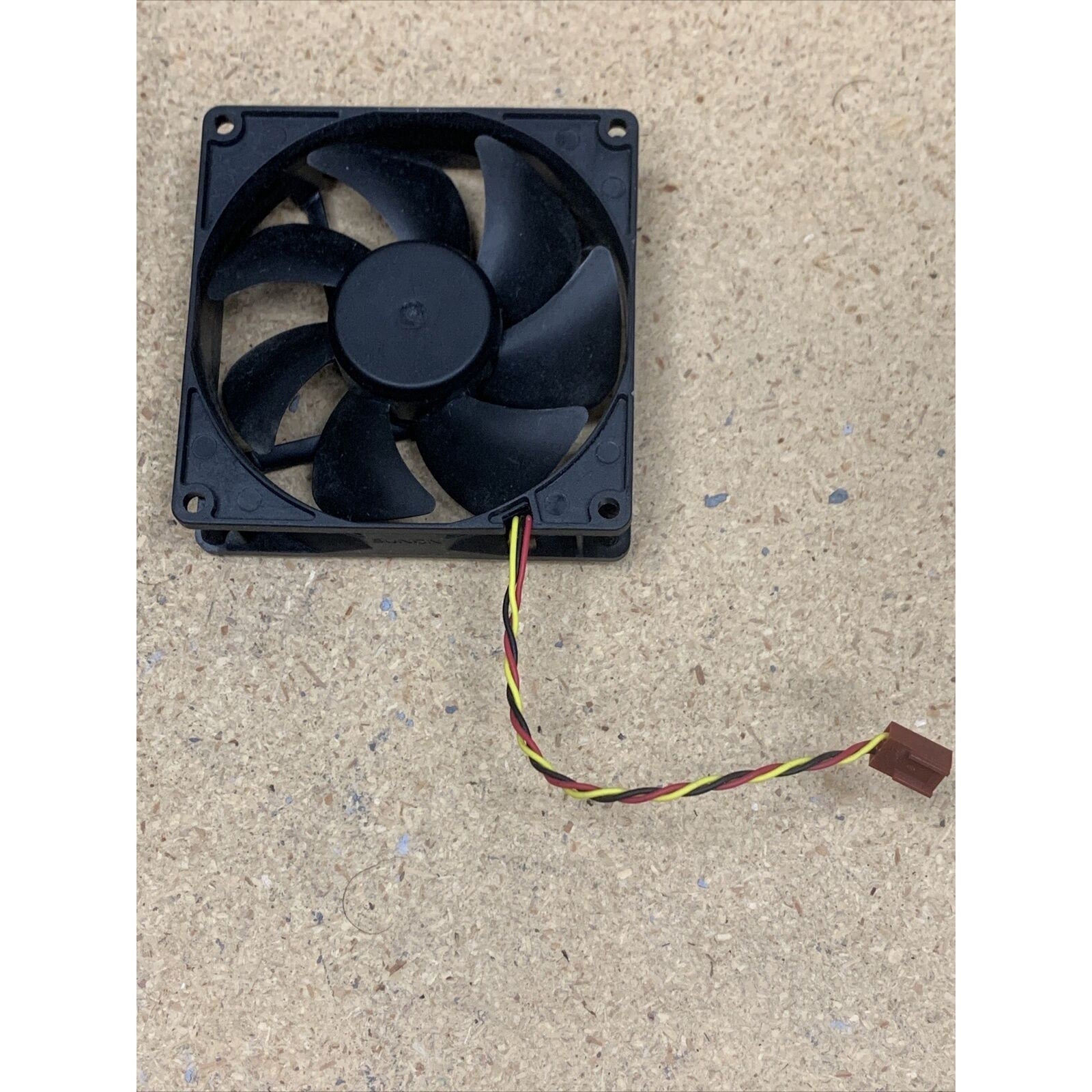 SUNON EE92251S3-D020-C99 Delll PN: X755M A01 12V 9025 3-pin DC fan