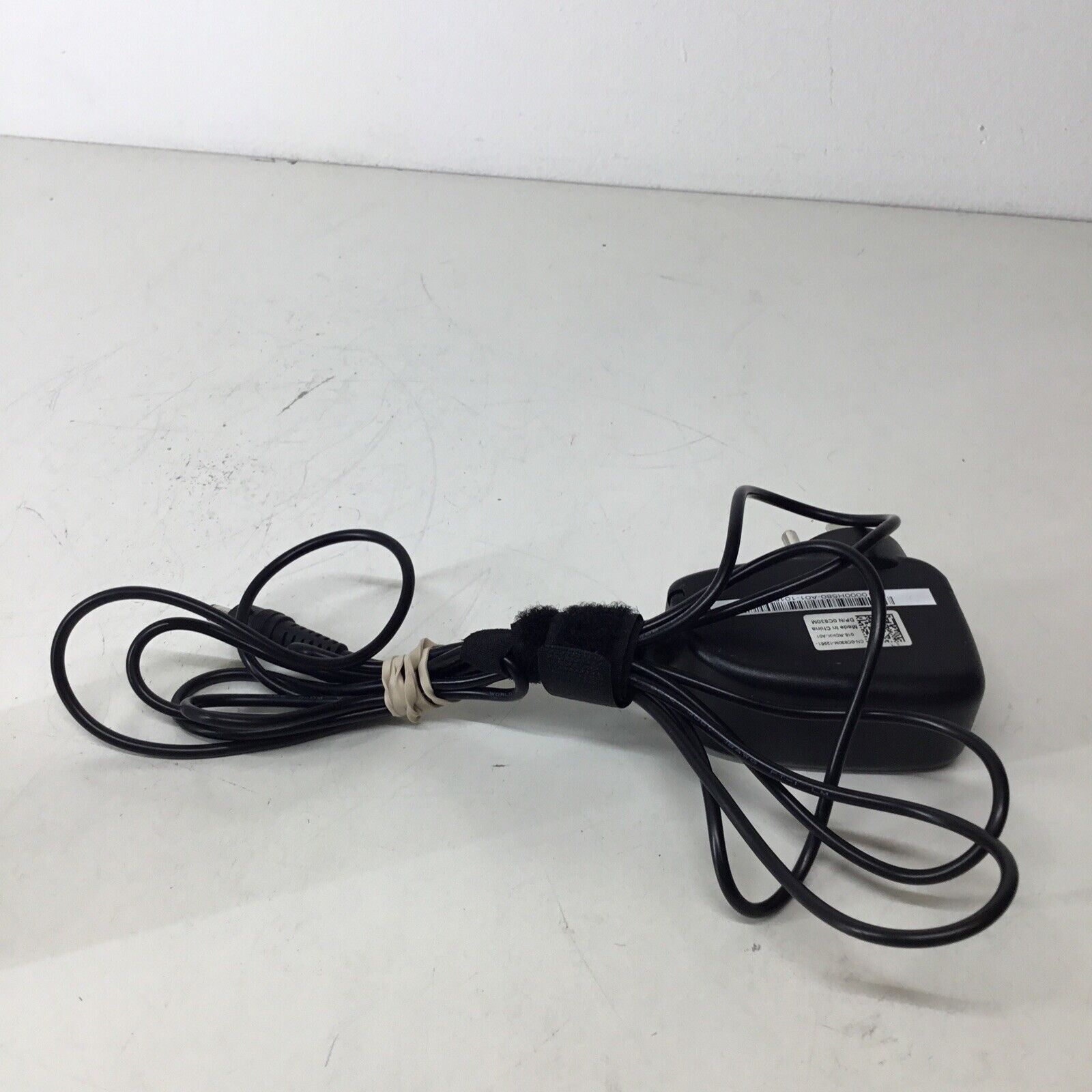 Genuine OEM Dell AC Adapter Power Supply Charger AD6513 19V 1.58A C830M