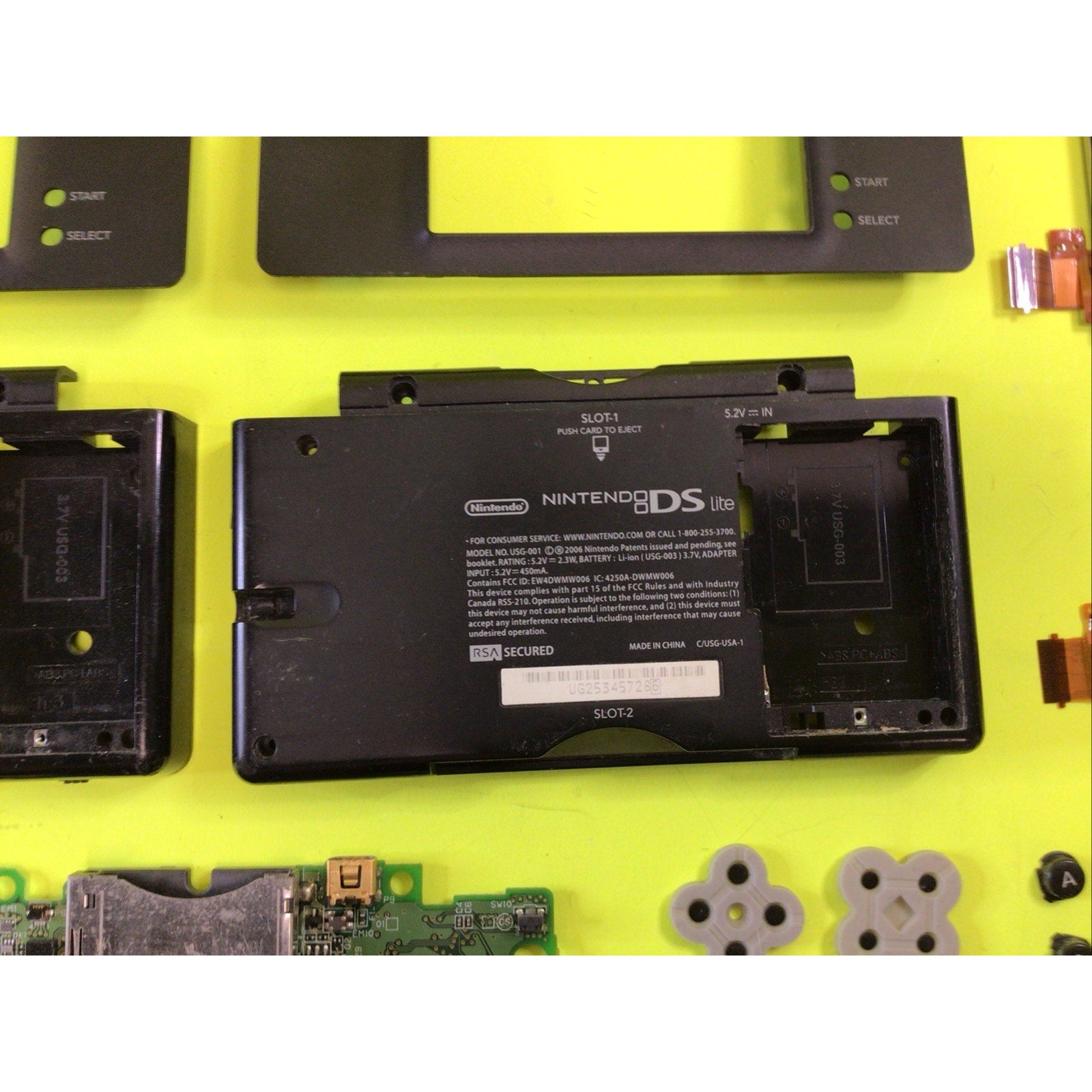 Nintendo DS Lite Boneyard Lot FOR PARTS and REPAIR