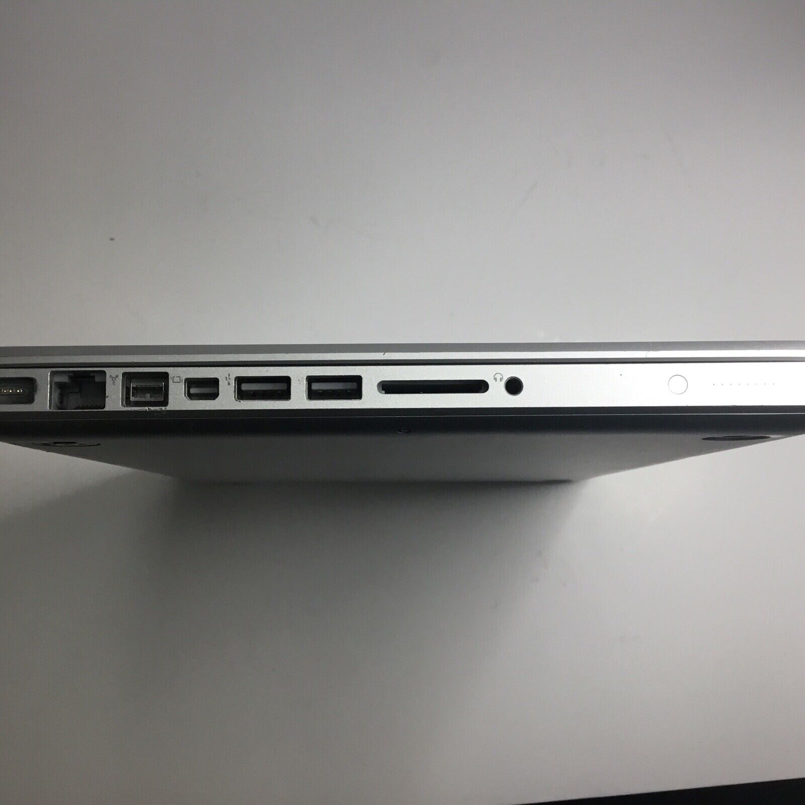 Used Apple MacBook Pro 13" 2010 Core 2 Duo 2.4GHz 4GB Ram 250GB HDD