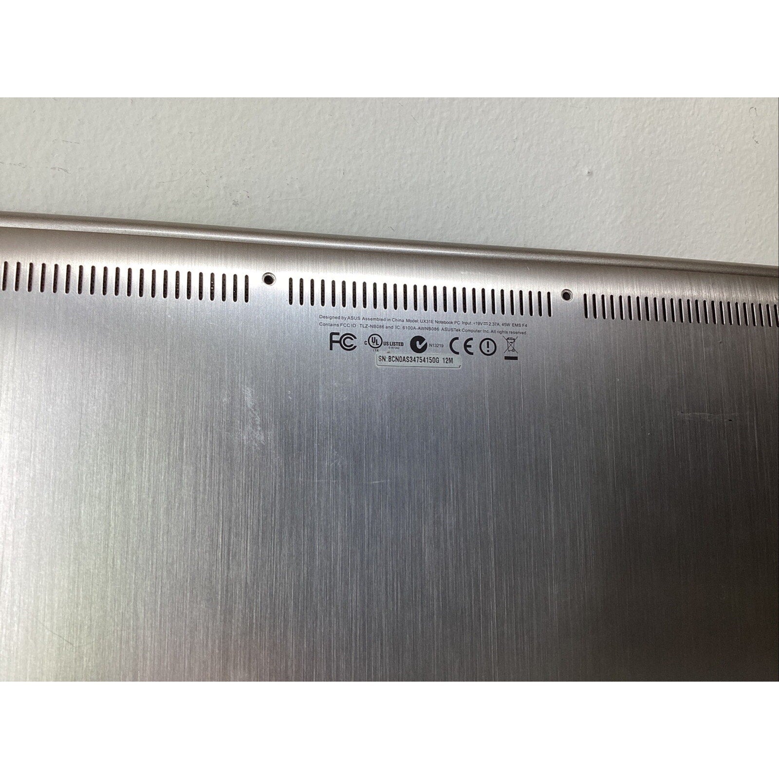 Asus Zenbook UX31E 13.3" 128GB SSD Bad Screen - For Parts