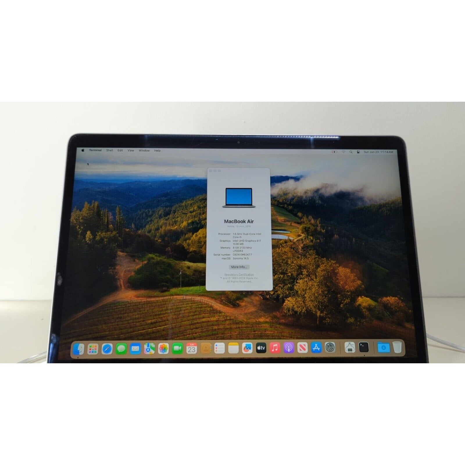 MacBook Air 13" - Core i5, 8GB RAM, 128GB SSD - A1932