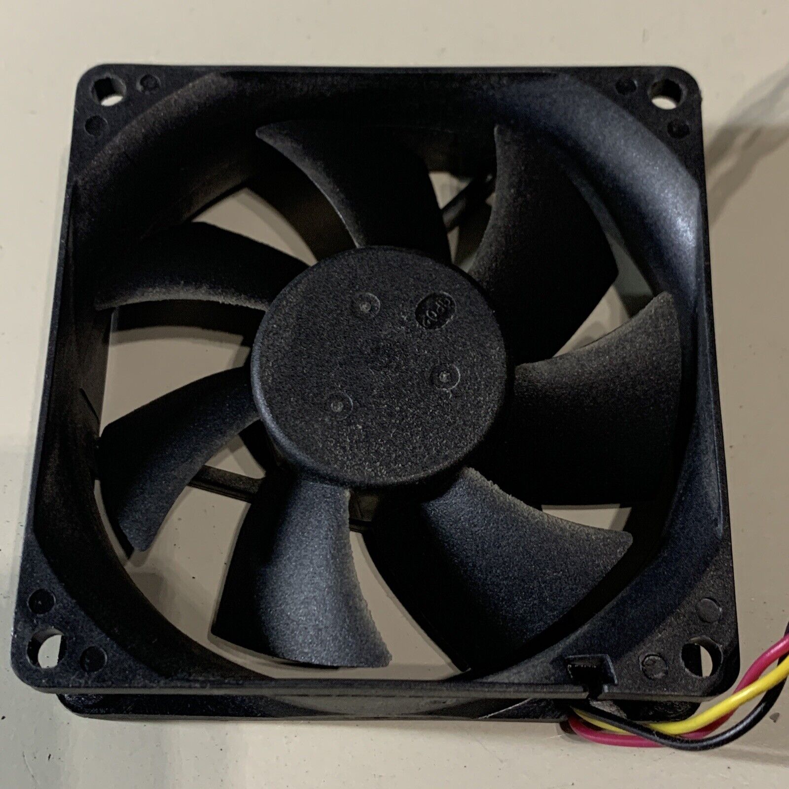 HEC D80SL-12 80mm 3pin Sleeve Bearing Desktop Fan-DC 12V Case Fan with Long Cord