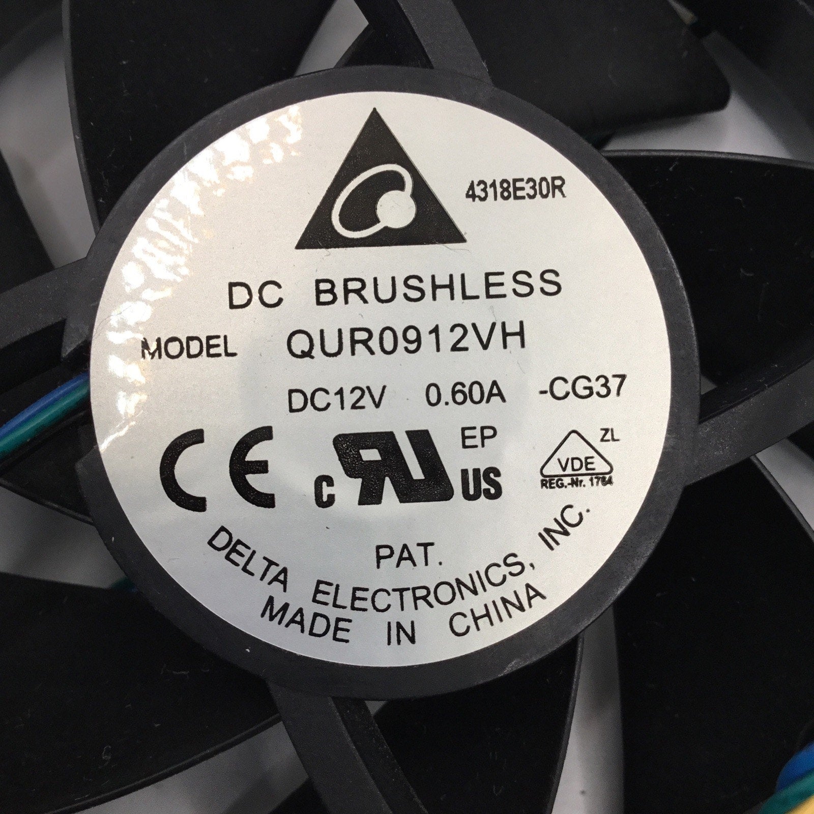 12V DC Brushless Case Cooling Fan 92 x 25 QFR0912VH