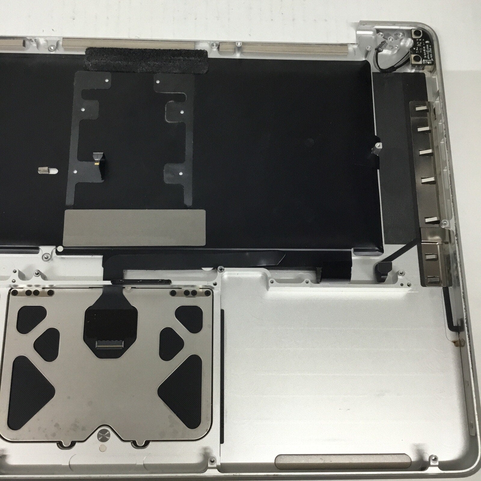 Apple MacBook Pro A1286 2010 2011 2012 Palmrest Keyboard & Trackpad