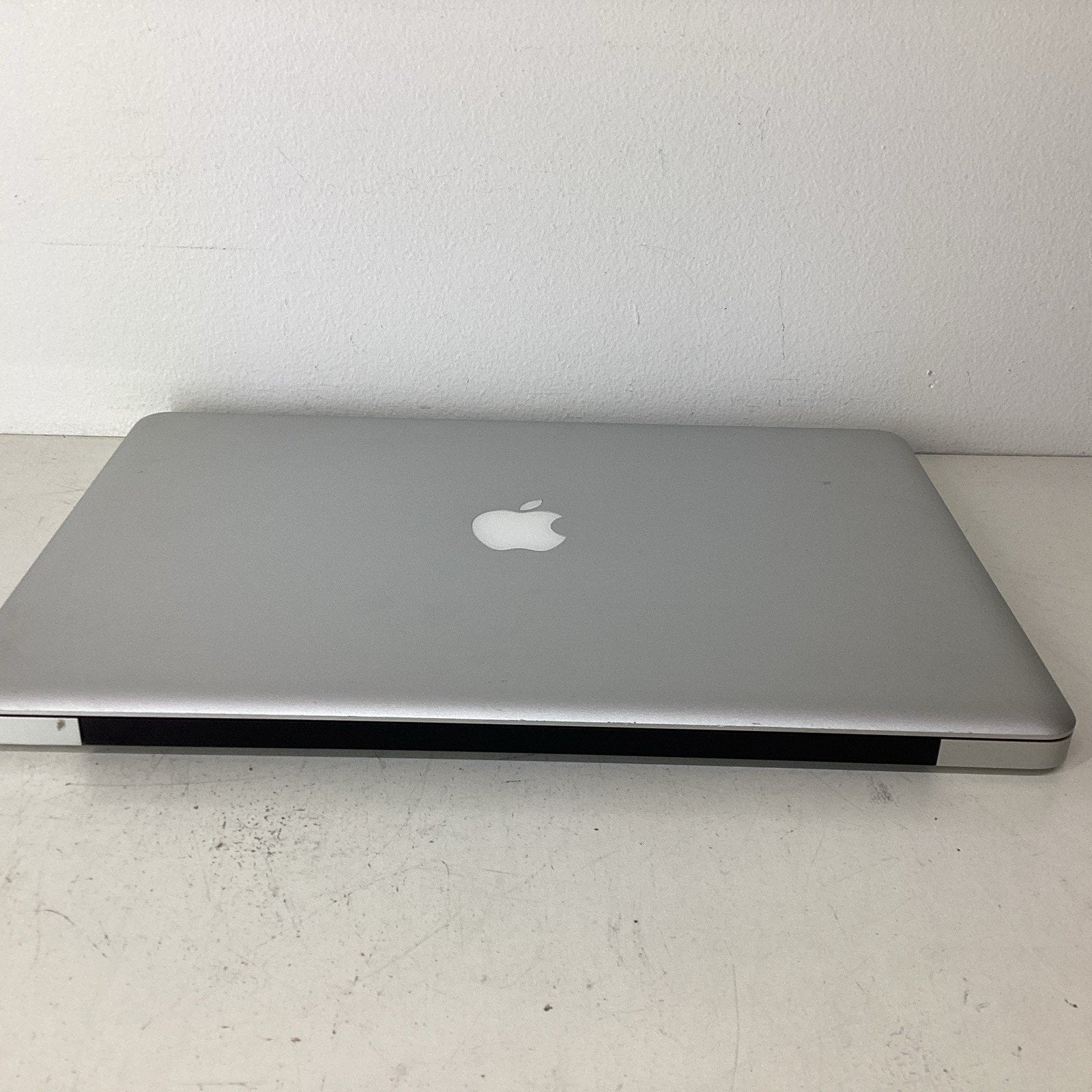 MacBook Pro 15" A12866 i5 Core 4GB RAM 320GB HDD - For Parts (READ)