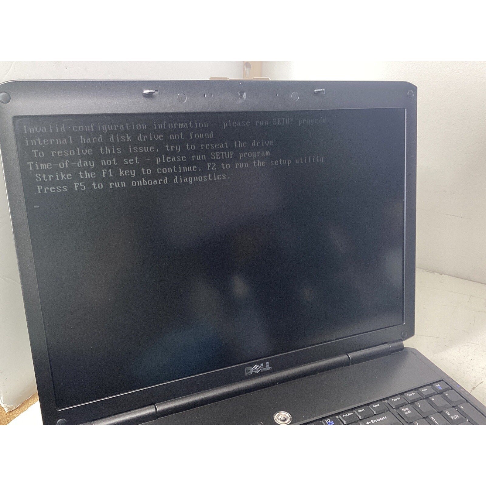 17” Dell Vostro 1700 PP22X Laptop 1 GB RAM No HDD Intel Core 2 Duo - For Parts