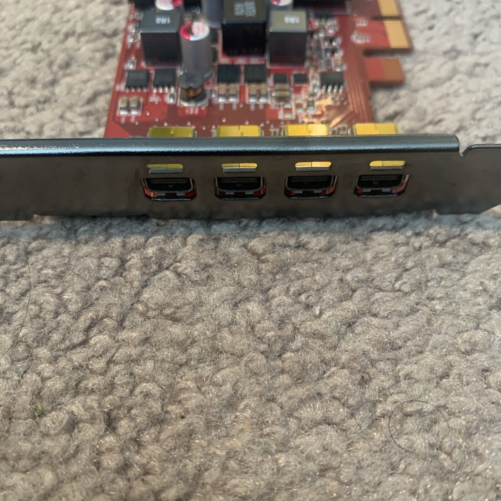 AMD FIREPRO W4100 2GB GDDR5 QUAD PCIE X16 3.0 VIDEO CARD 25D14 / 025D14