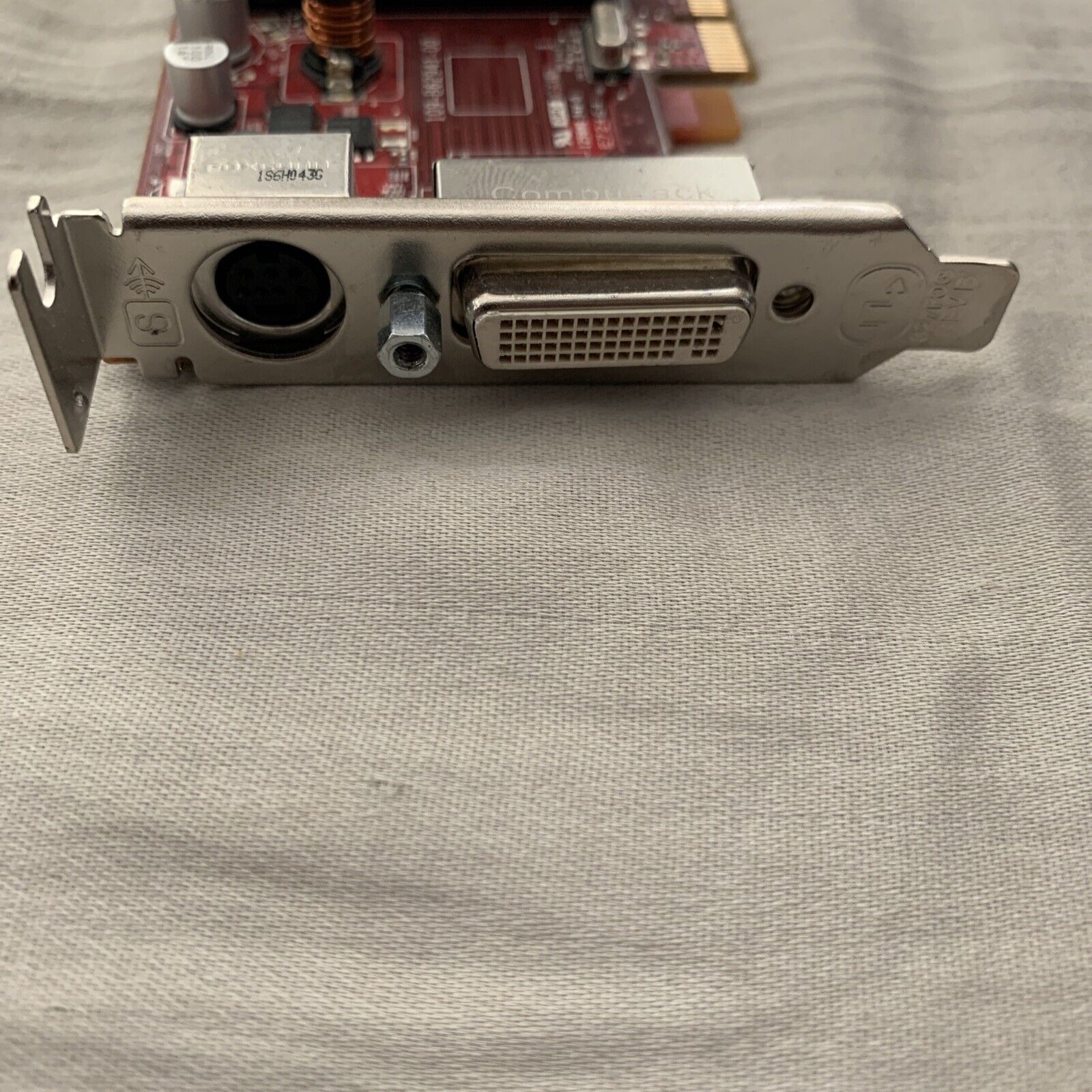 DELL ATI Radeon HD3450 256MB PCIe x16 DMS-59 Low Profile Video Card Y103D 0Y103D