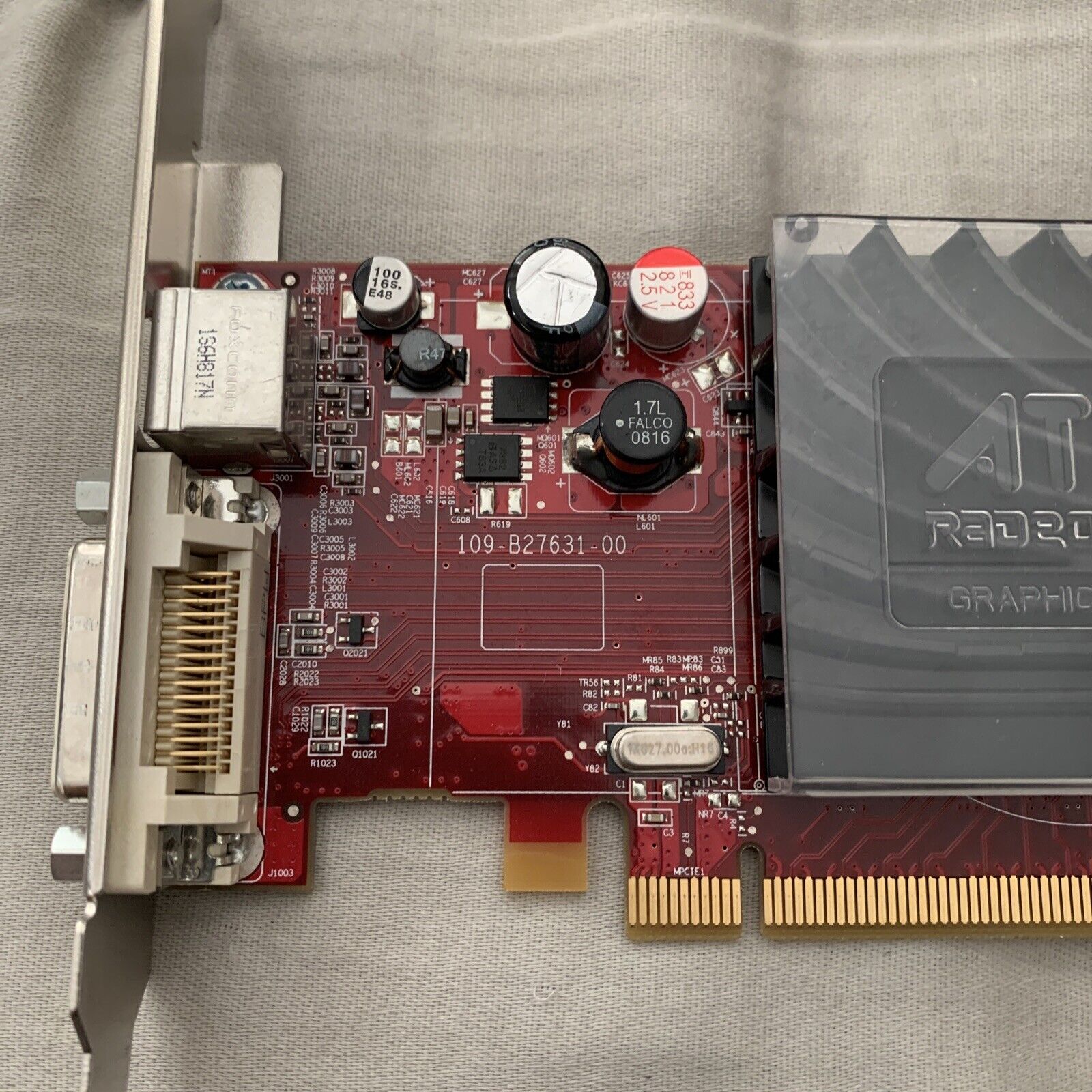 Dell ATI Radeon HD2400XT 256MB PCIe Video Graphics Card 102-B2760701 0FM351