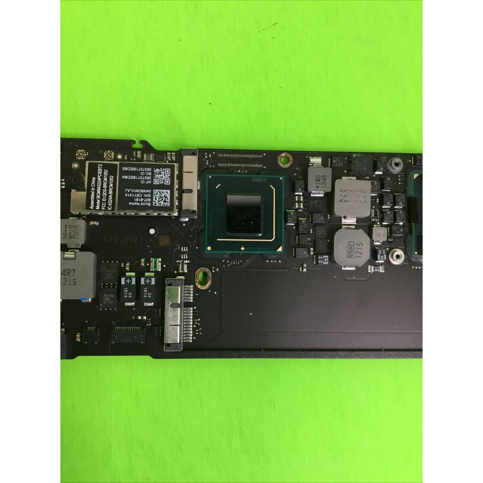 Apple MacBook Air 13" A1369 2011 i5 1.7GHz 4GB Logic Board 661-6057 820-3023-A