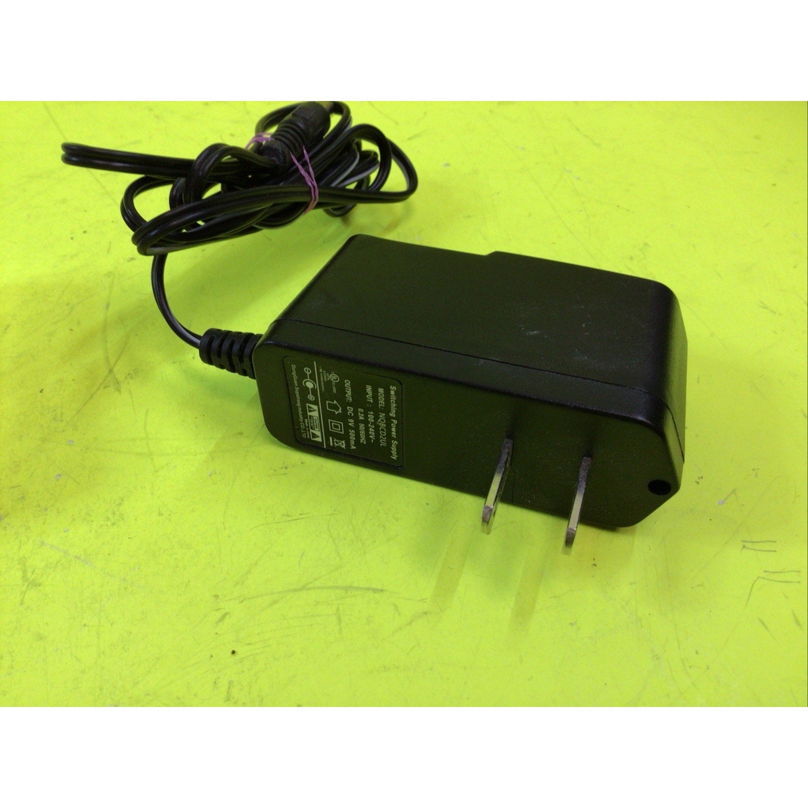 Netis ST3108 8-port 100mbit Fast Ethernet Switch