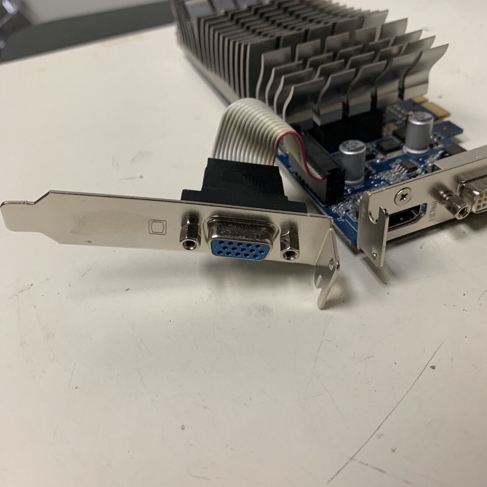 ASUS NVIDIA GeForce GT 210 1GB DDR3 PCIe Video Card EN210 SILENT/DI/1GD3/V2(LP)