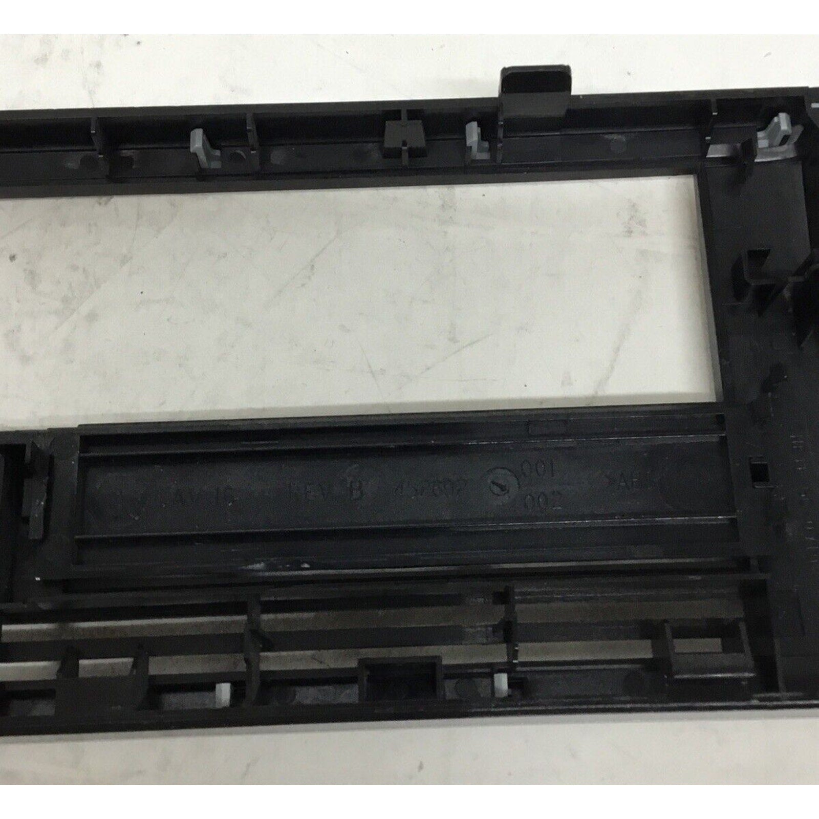 HP ELITE 8300 SFF FRONT BEZEL- 452692-001, P1-628552, GC-0710