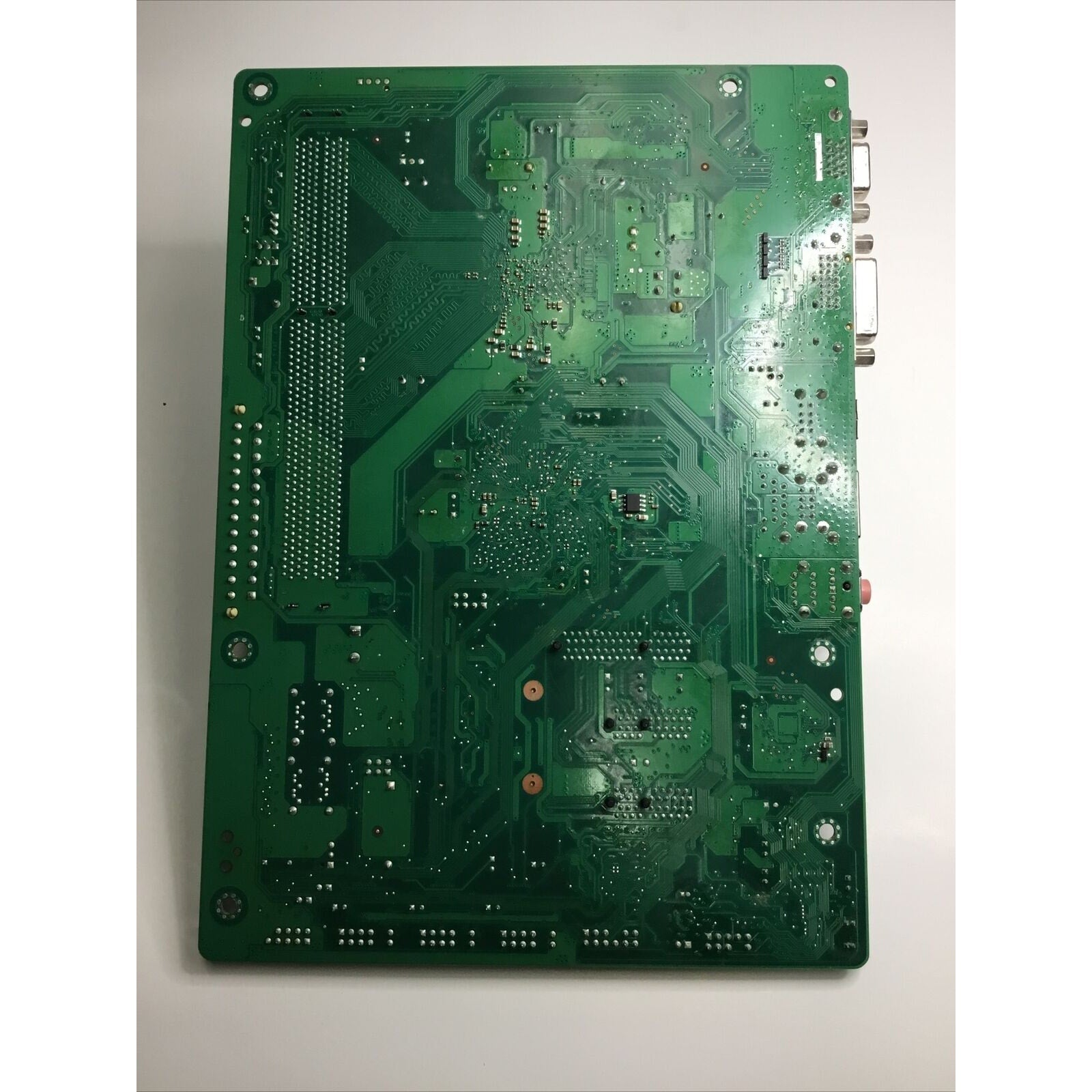 HP 634657-001 DESKTOP MOTHERBOARD AAHM1-BZ DDR3 AMD E350 1.60GHz - No I/O Shield