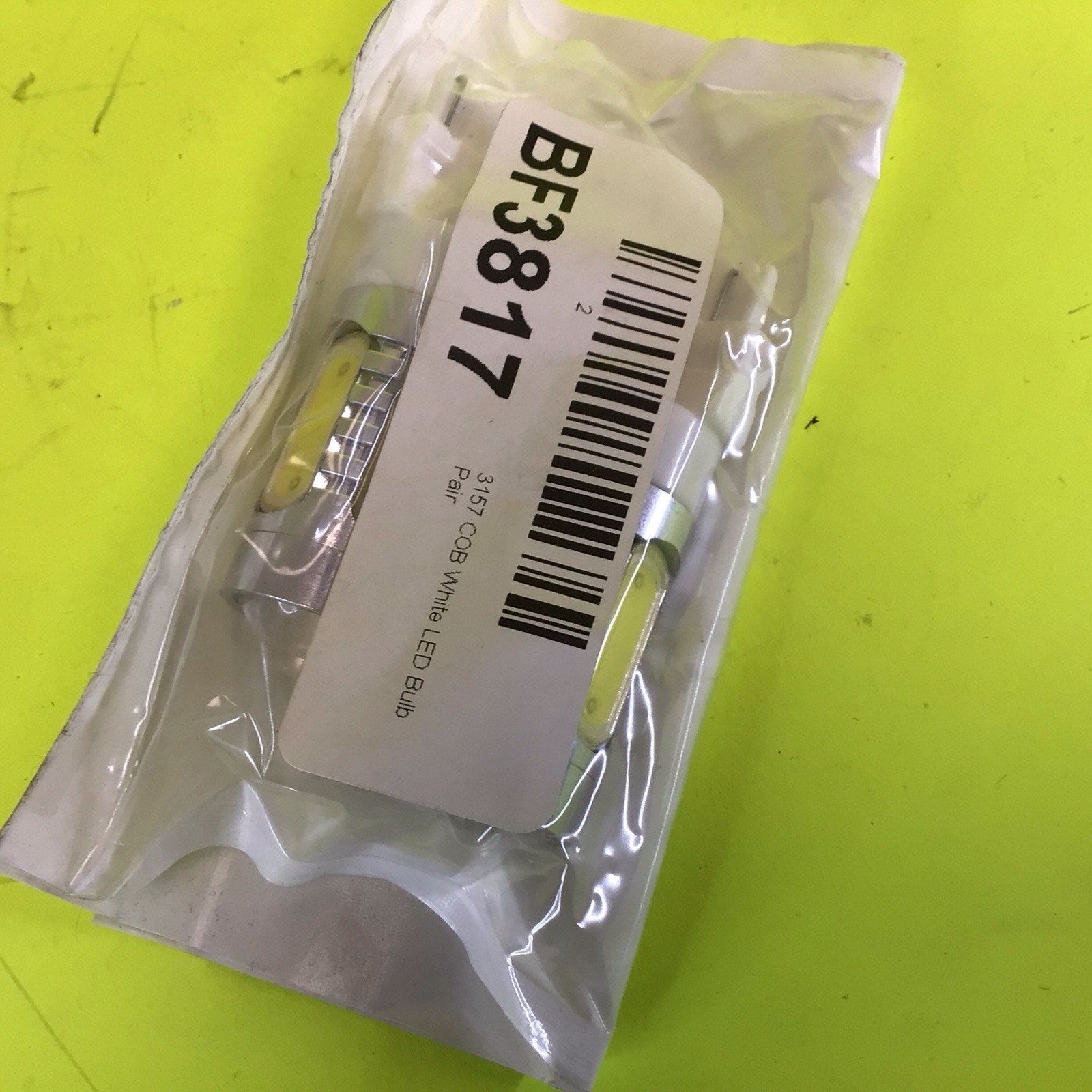 2 Pack of 3157 COB white LED Bulb