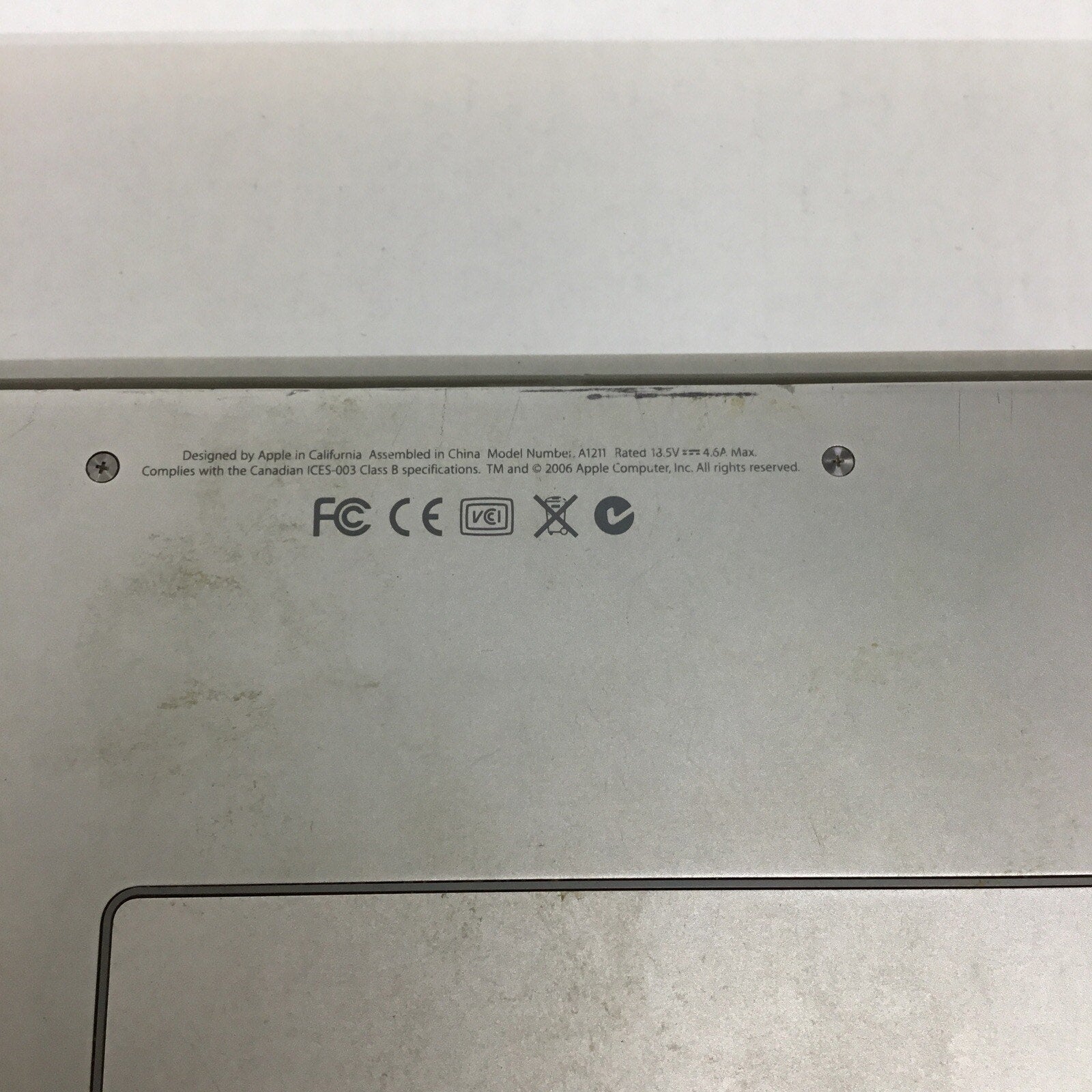 PARTS Apple MacBook Pro A1211 w/ Core 2 Duo" 2.33 15" 2.33 GHz Core - No Battery