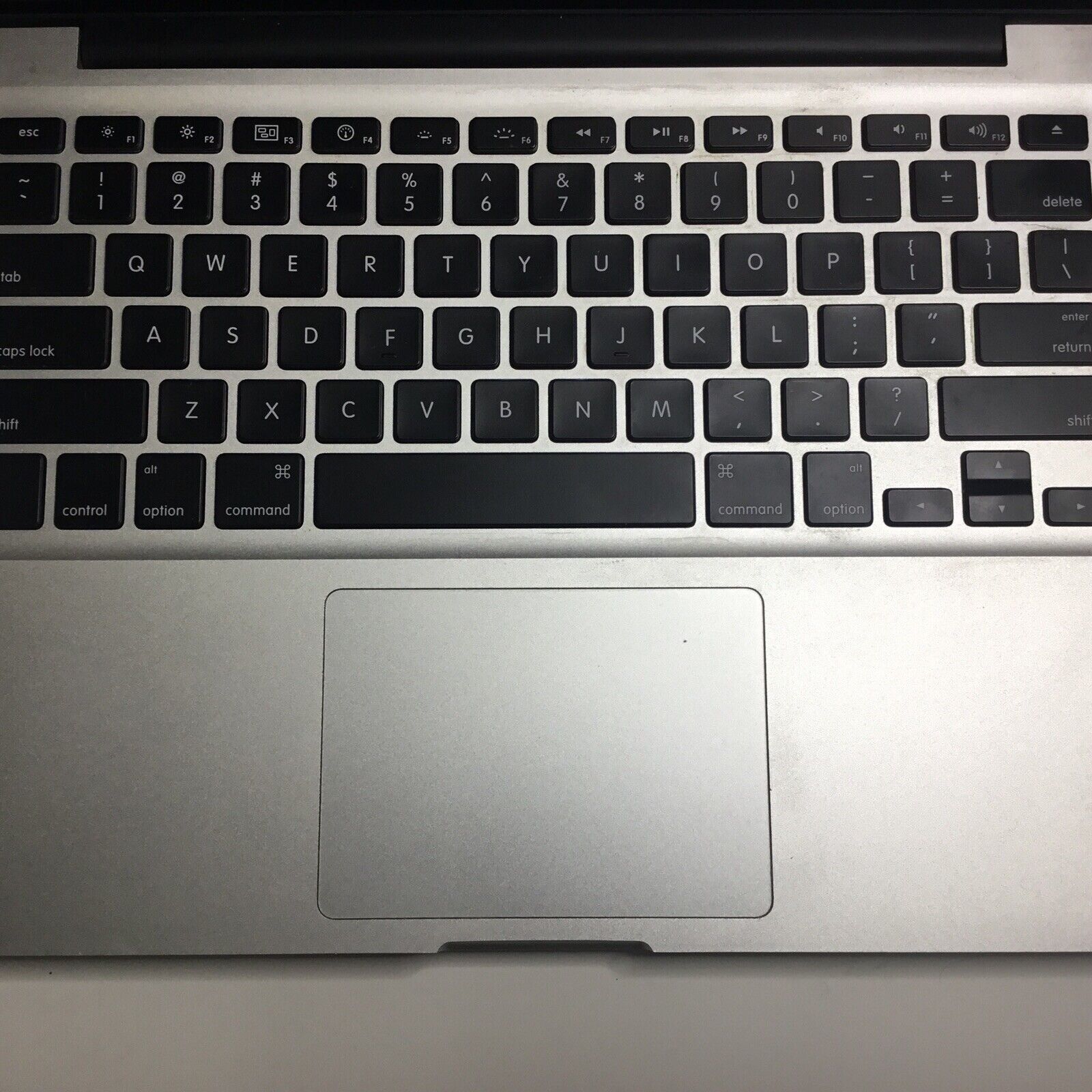 Used Apple MacBook Pro 13" 2010 Core 2 Duo 2.4GHz 4GB Ram 250GB HDD