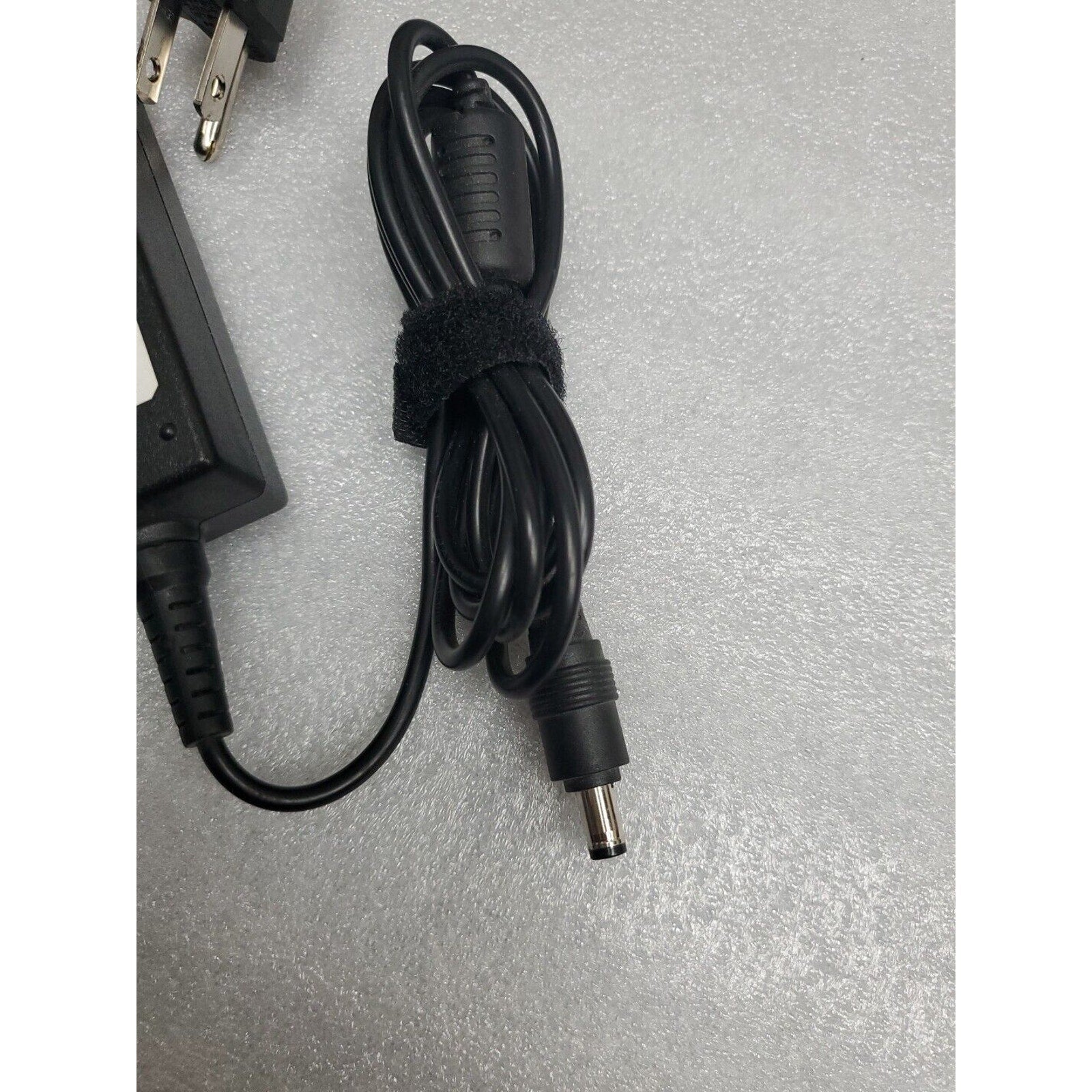 Liteon Dell PA-1300-04 MNX47 0MNX47 Power Adapter Cord 19V 1.58A 30W NSW23579