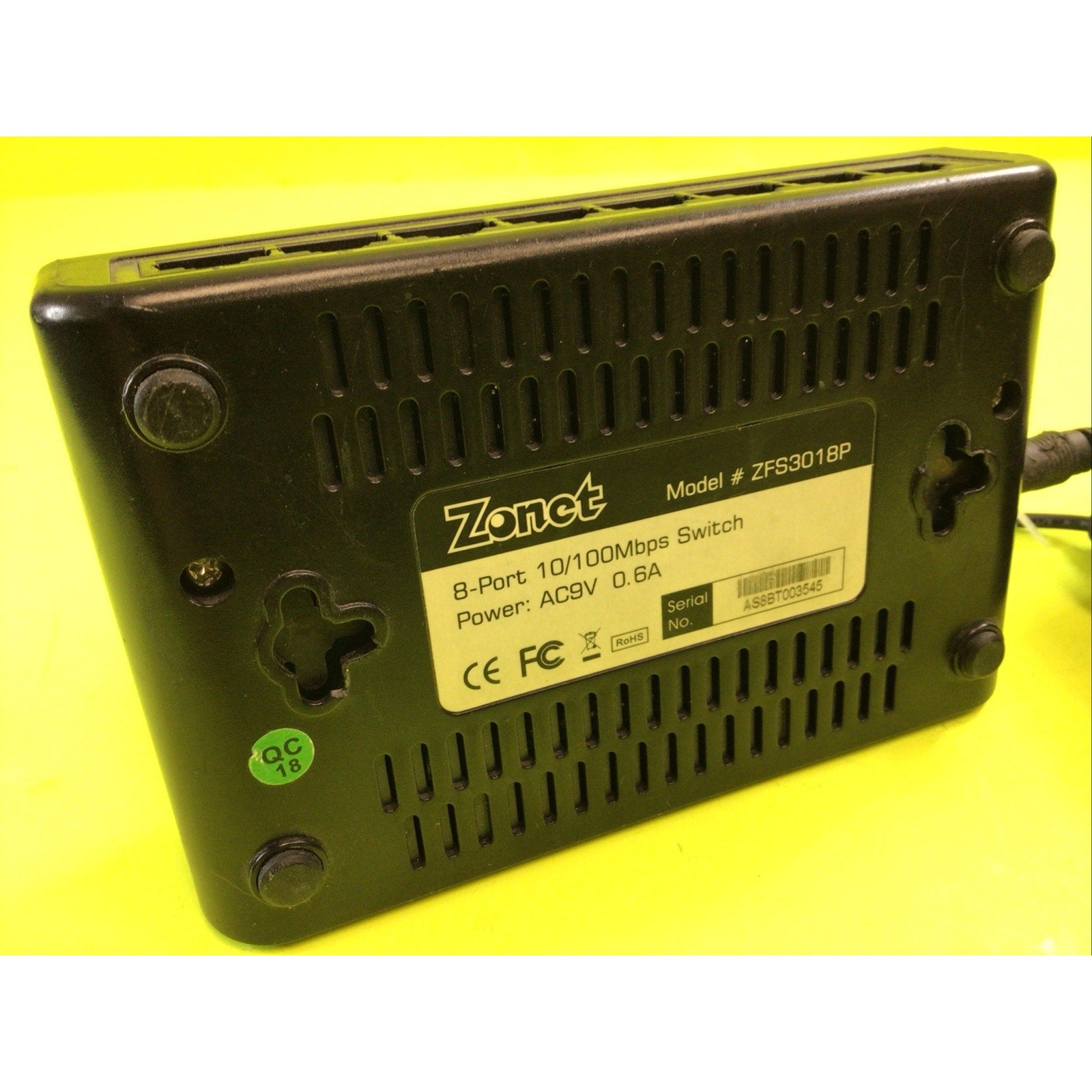 Zonet (ZFS3018P) Ethernet Switch