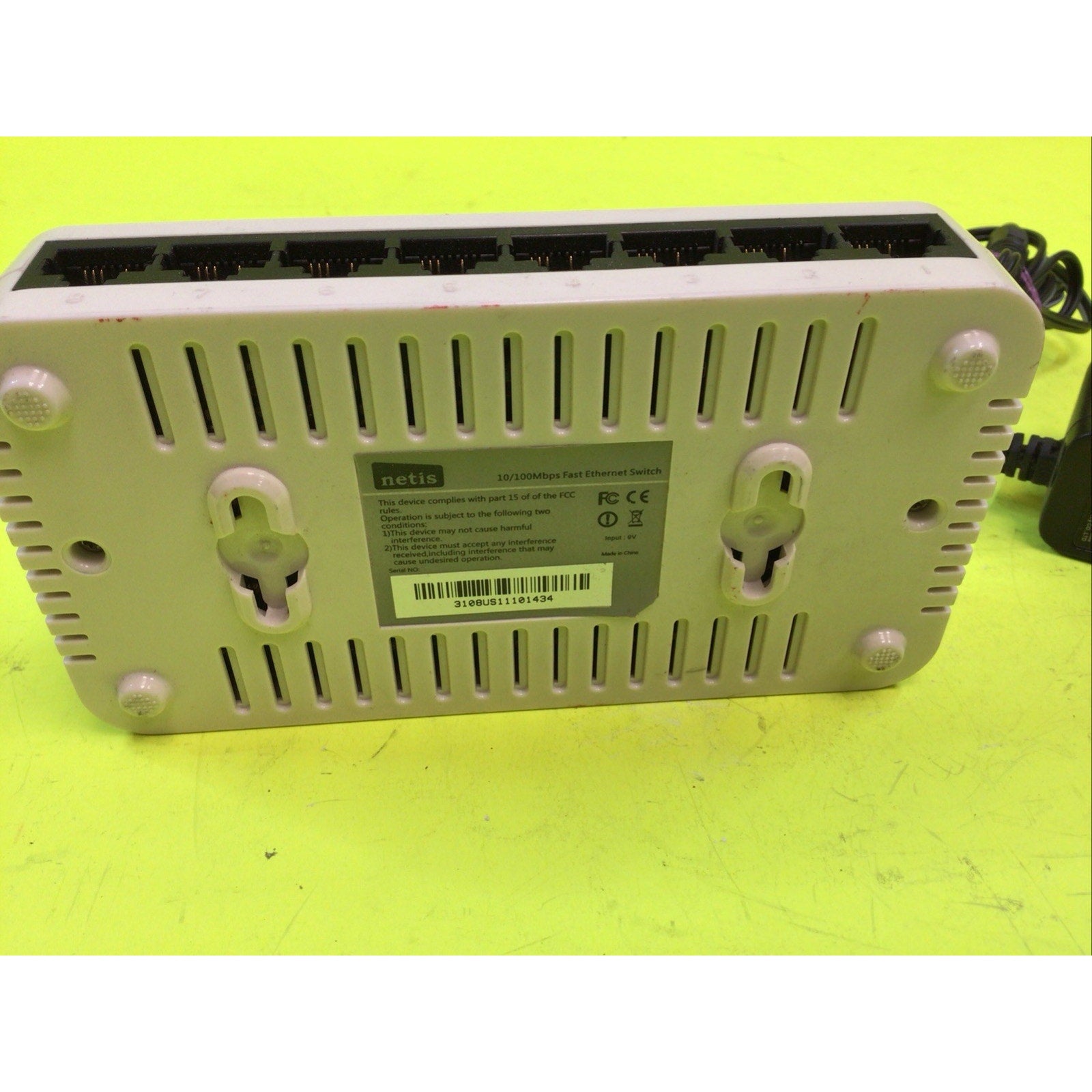 Netis ST3108 8-port 100mbit Fast Ethernet Switch