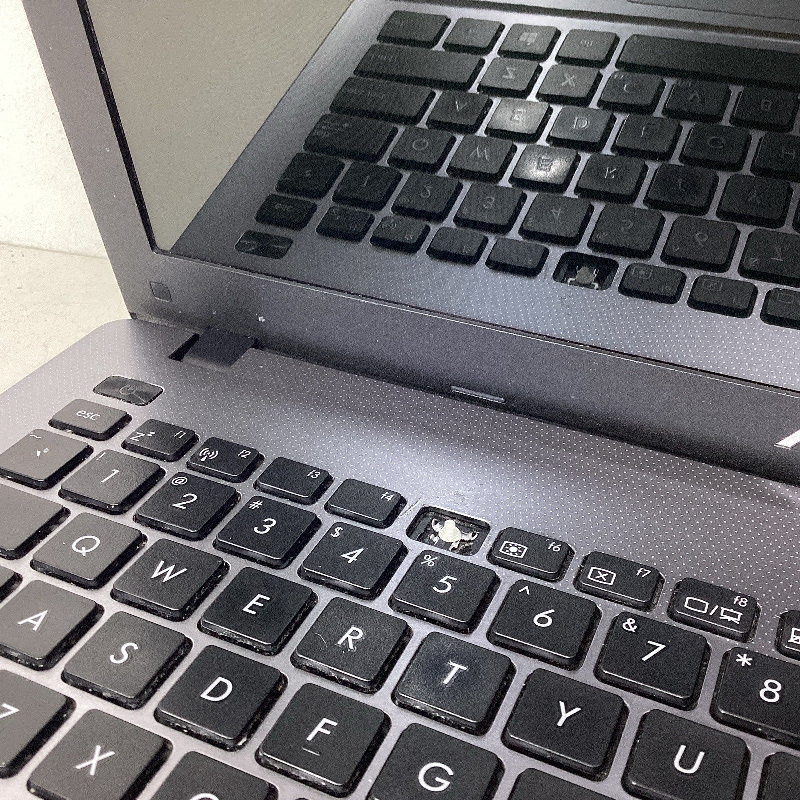 ASUS X550LA-SI50402W Laptop 15.6" Intel Core i5-4200U No RAM or HDD - For Parts