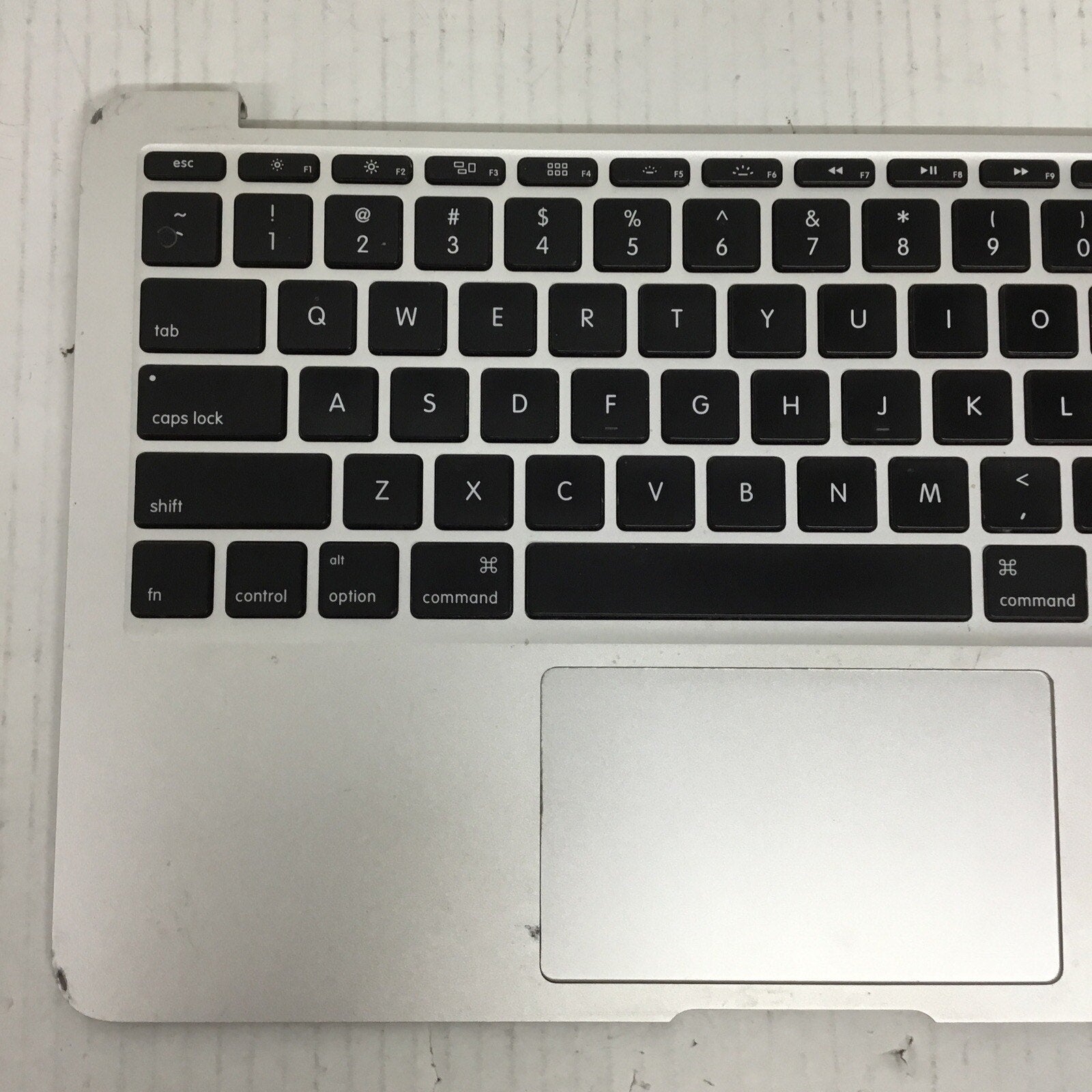 11" MacBook Air A1465 Top Case keyboard Palmrest Trackpad No Battery