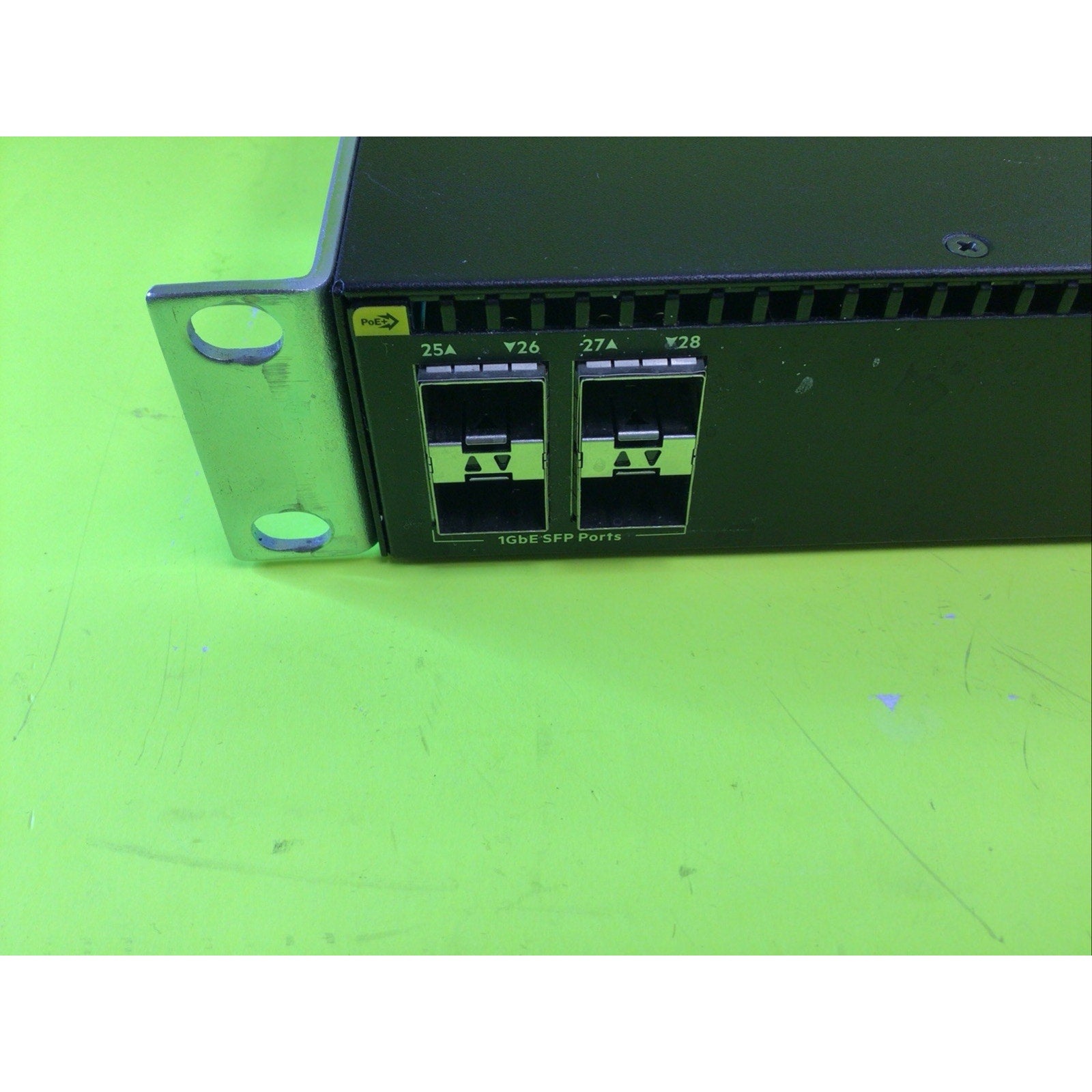 Hewlett Packard Enterprise Aruba 2930F 24 1G PoE+ 4SFP Switch JL261A