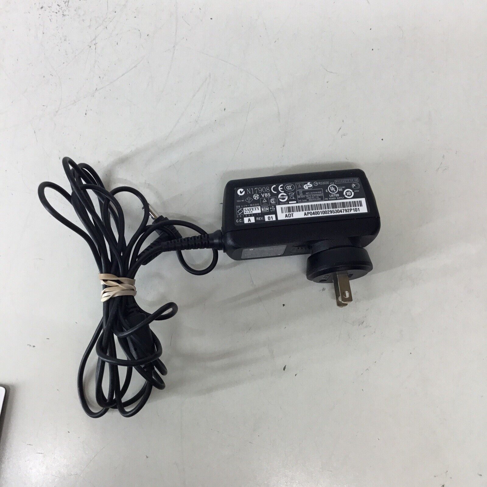 Genuine Delta ADP-40TH A AC Adapter 19V 2.15A Power Supply 410 OEM