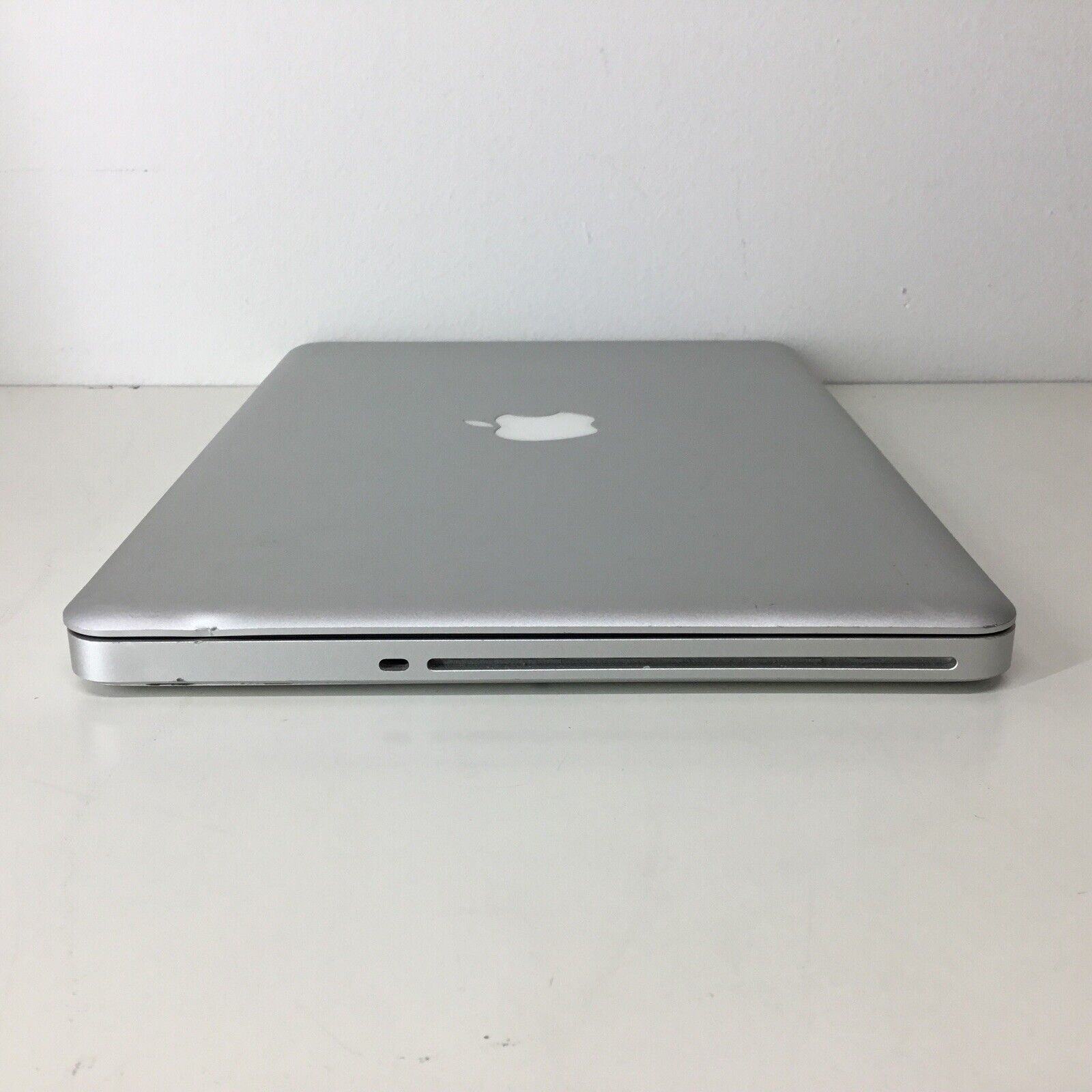 Apple MacBook Pro 13 Inch 2010 Core 2 Duo 2.4GHz Ram 250GB HDD - For Parts