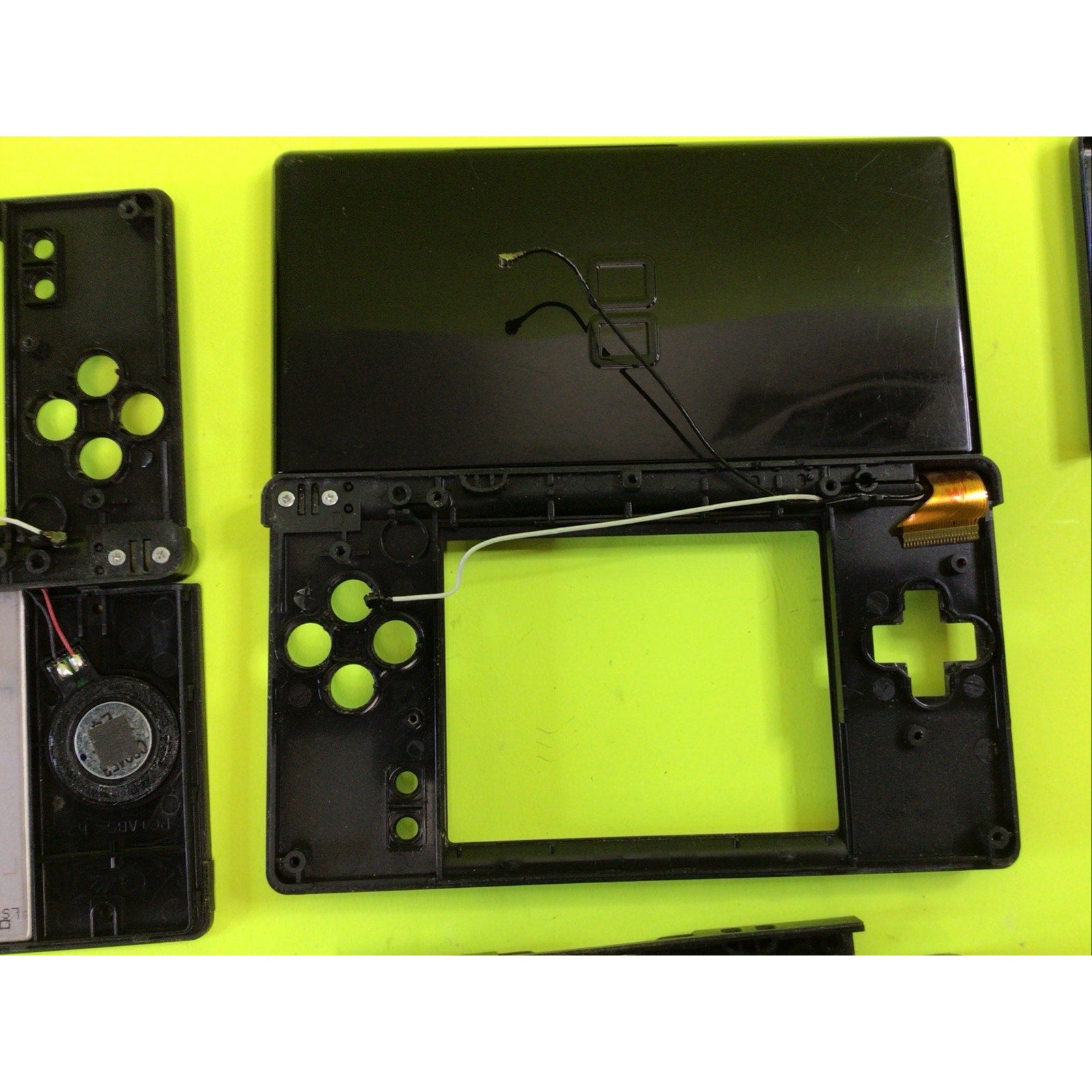 Nintendo DS Lite Boneyard Lot FOR PARTS and REPAIR