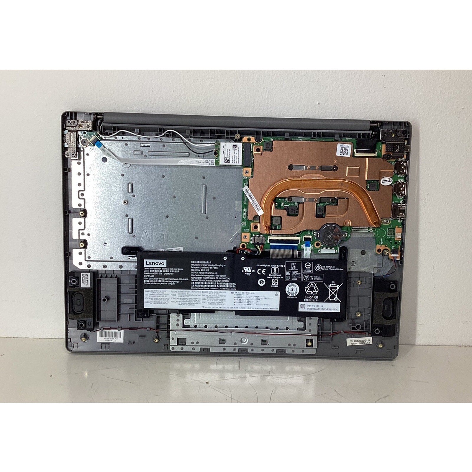 Lenovo IdeaPad Slim 1-14AST-05 14" AMD A6 No HDD/SSD, RAM - For Parts