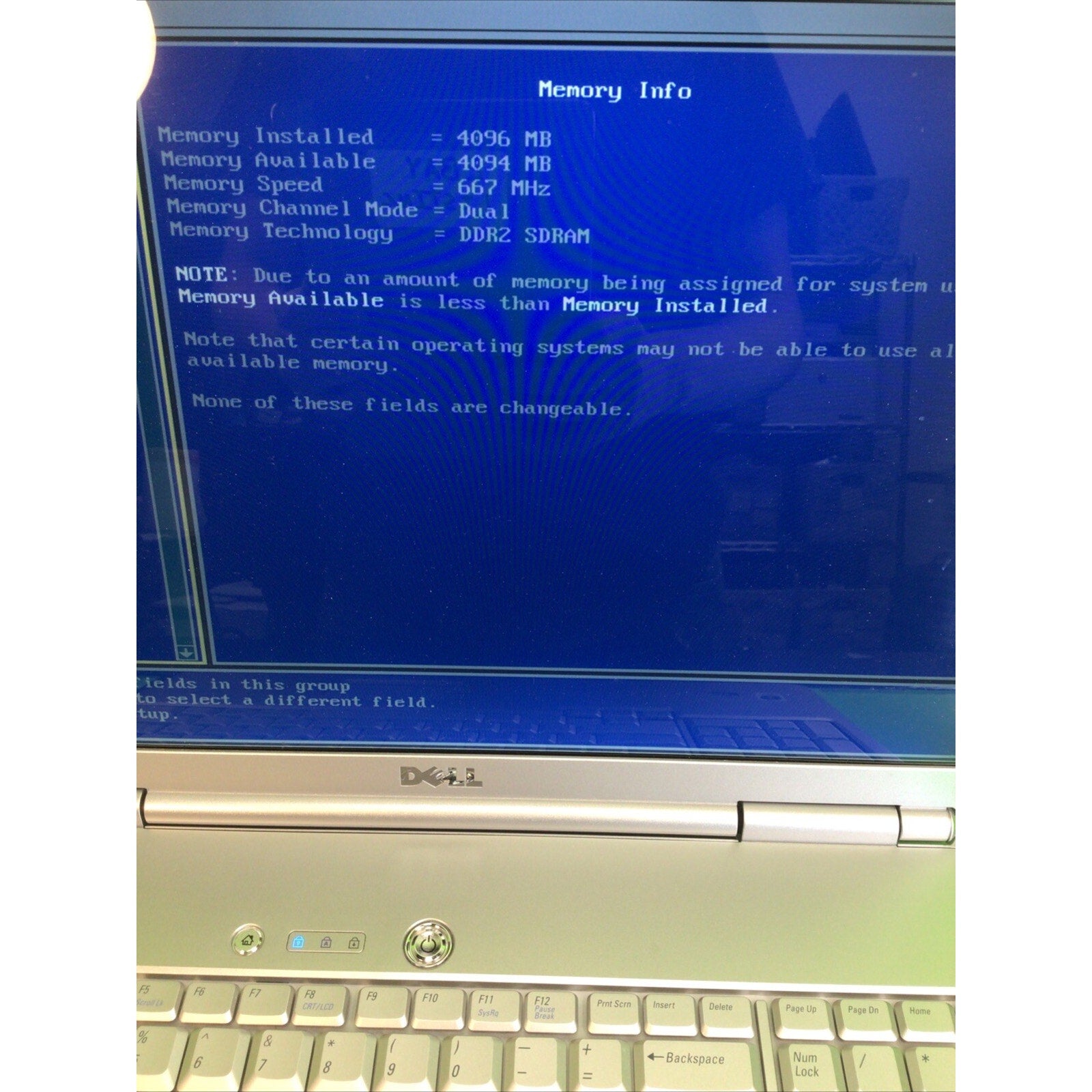Dell Inspiron 1720 Core 2 Duo 2.20 GHz 4GB RAM No HDD/SSD Boots To Bios
