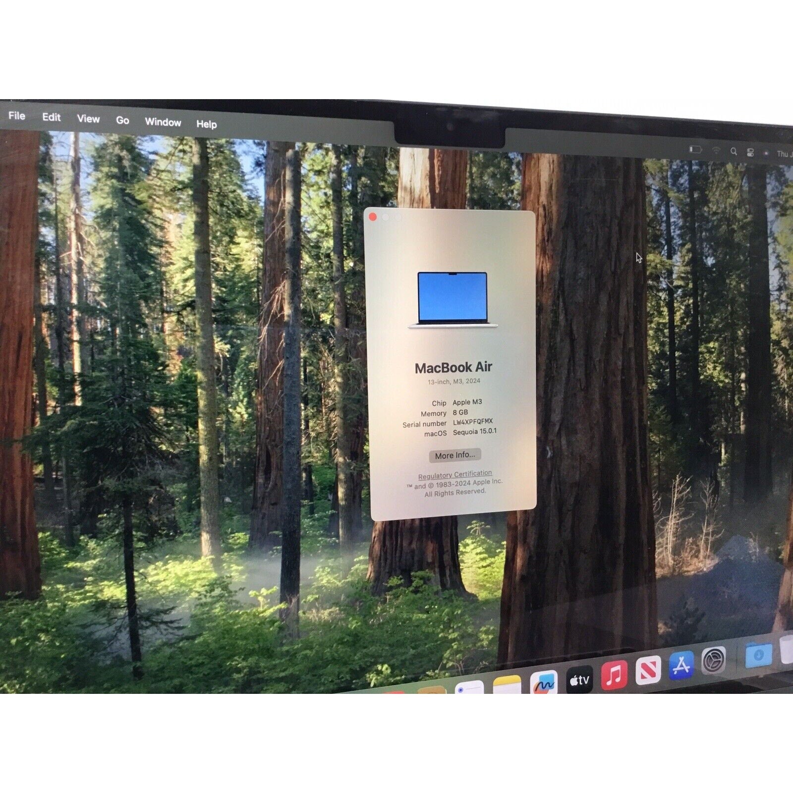 2024 Apple MacBook Air 13.6" M3 Chip 256 GB SSD 8GB RAM 8-Core GPU MRXT3LL/A