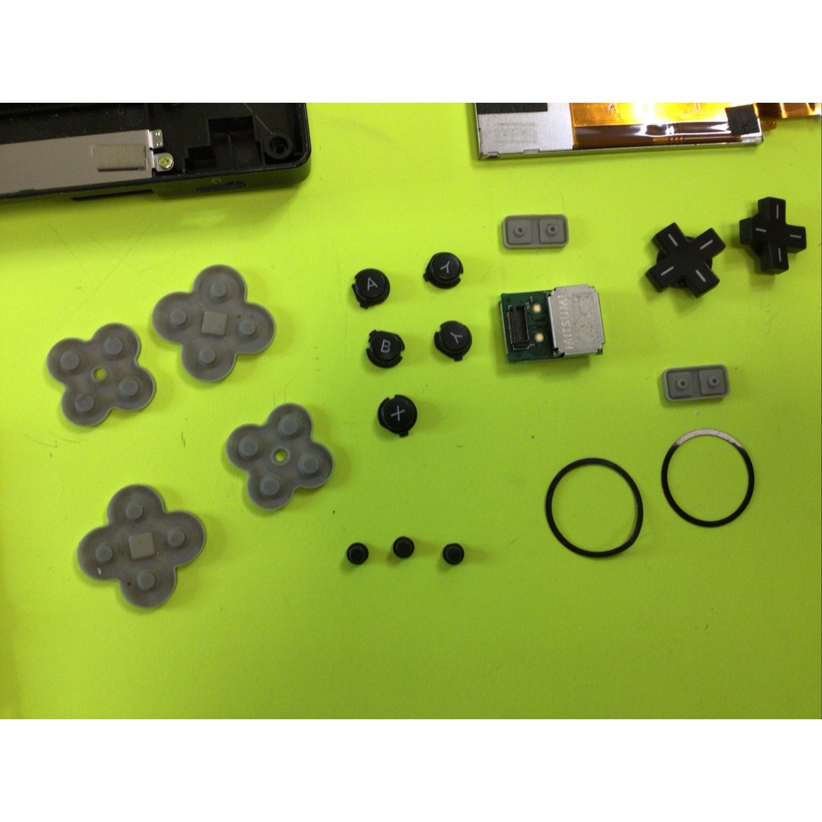 Nintendo DS Lite Boneyard Lot FOR PARTS and REPAIR