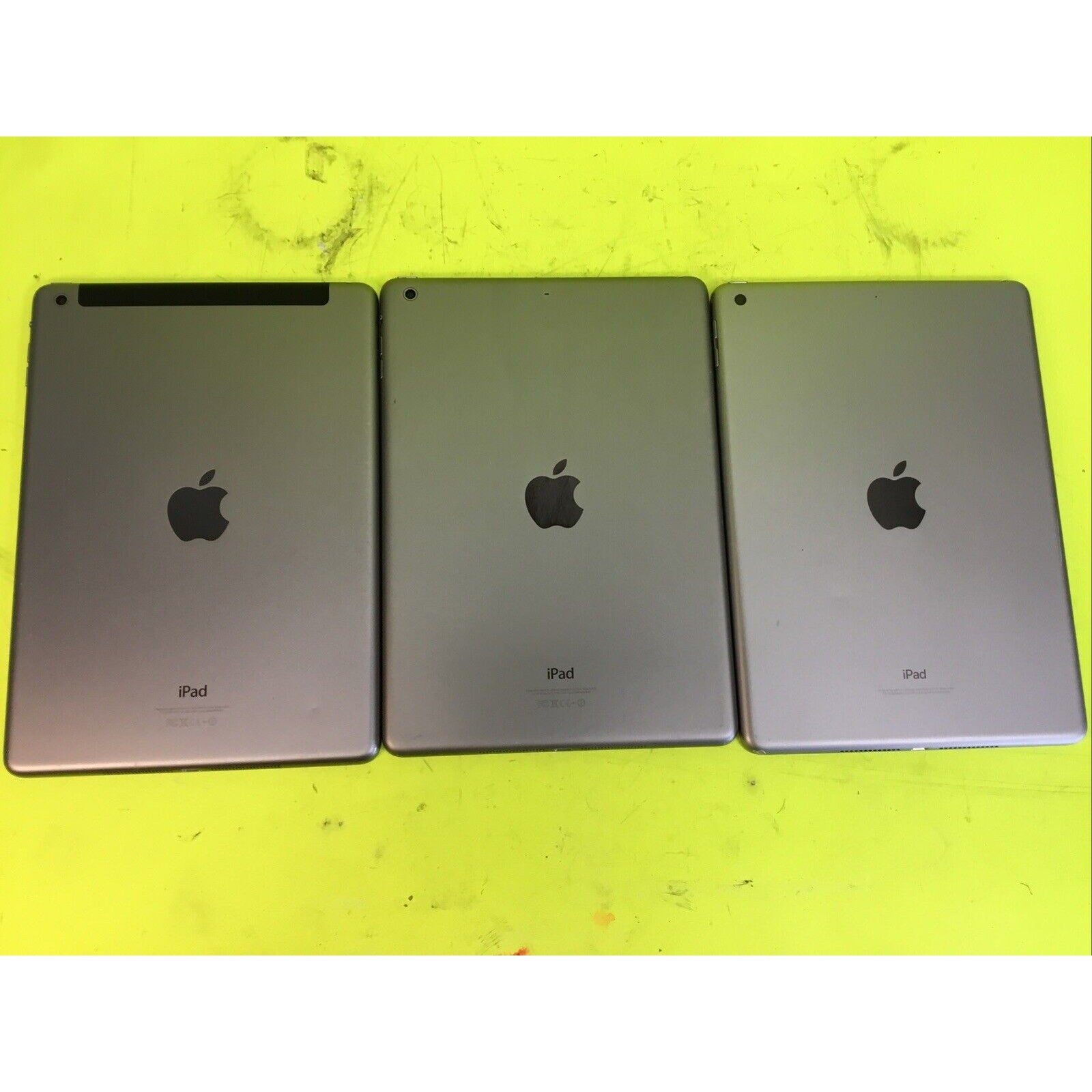 Lot of 3 x Apple iPad 5th Generation/iPad Air FOR PARTS or RECYCLE