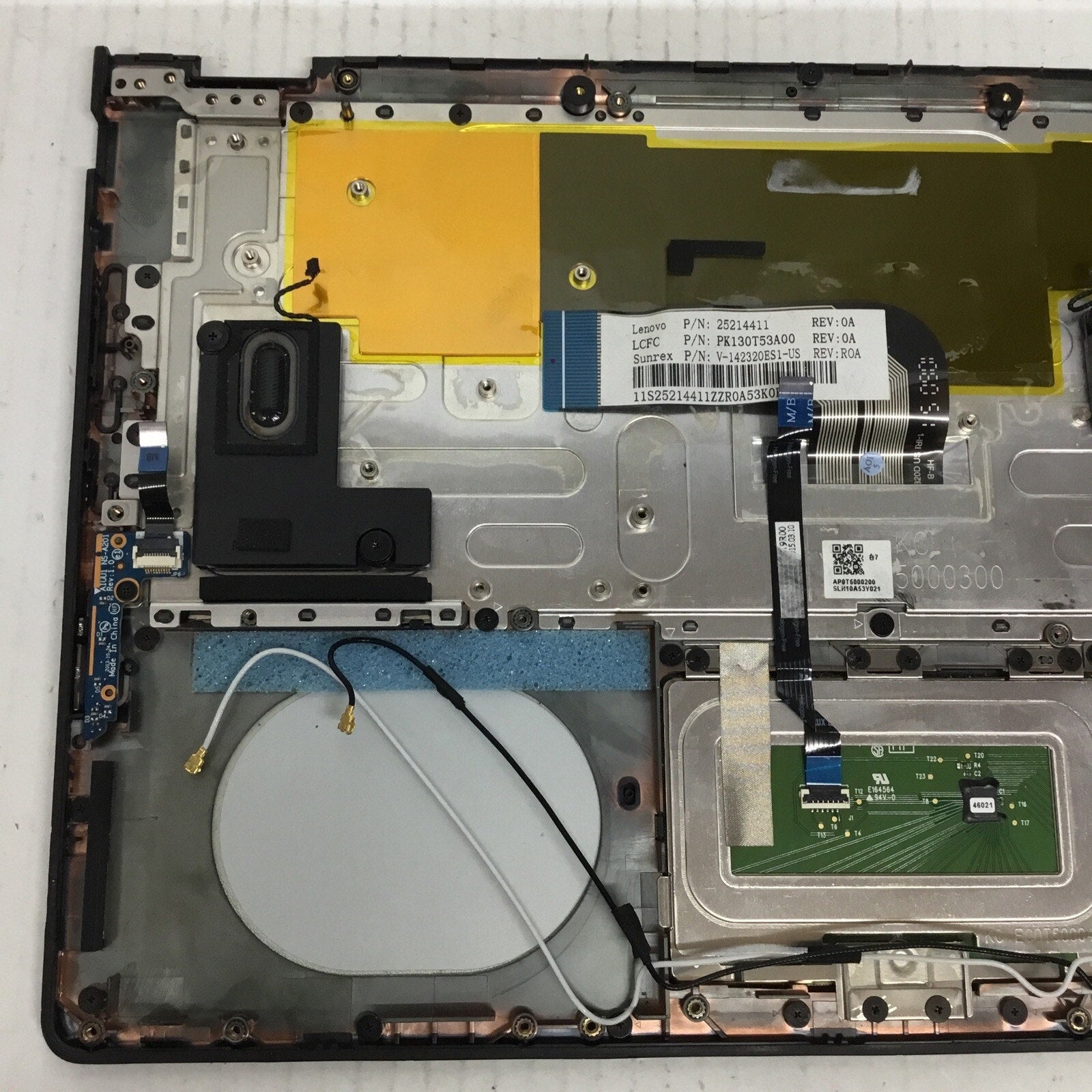 Lenovo Yoga 2 11 11.6" Genuine Laptop Palmrest w/Touchpad Keyboard AP0T5000200