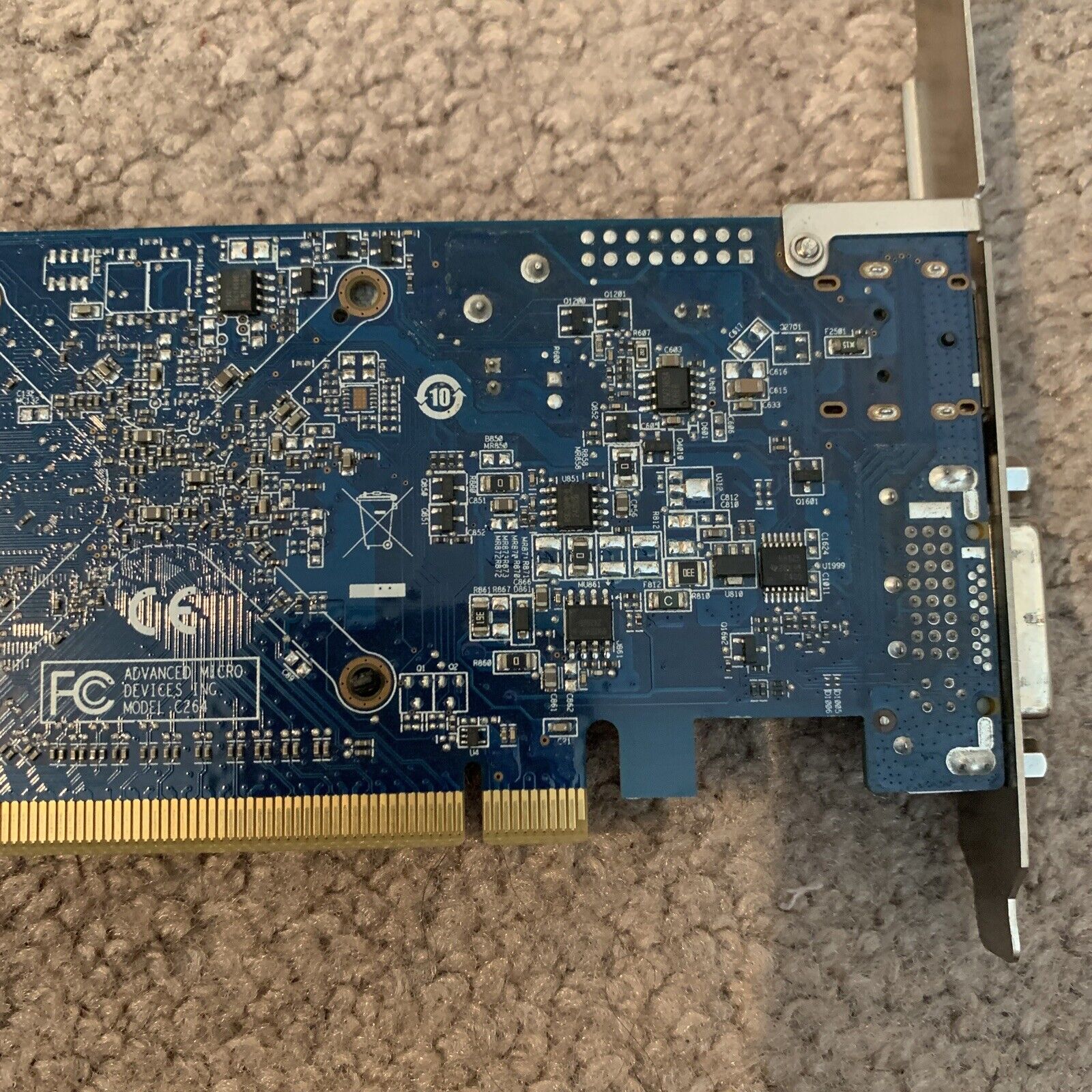 Dell AMD Radeon HD 7470 1GB DDR3 PCI-E x16 DVI D-Port FH Video Card VVYN4 0VVYN4