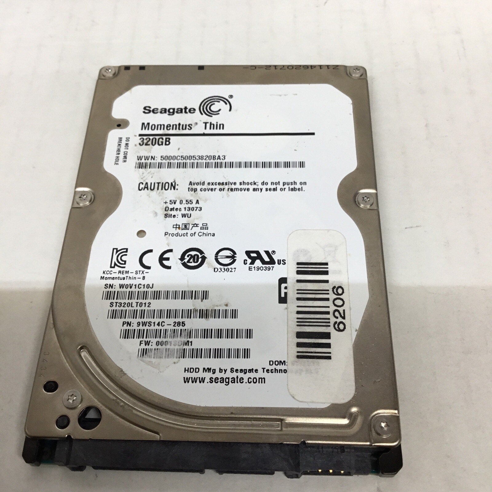 Seagate Momentus Thin ST320LT012 9WS14C-285 2.5" 320GB Hard Drive