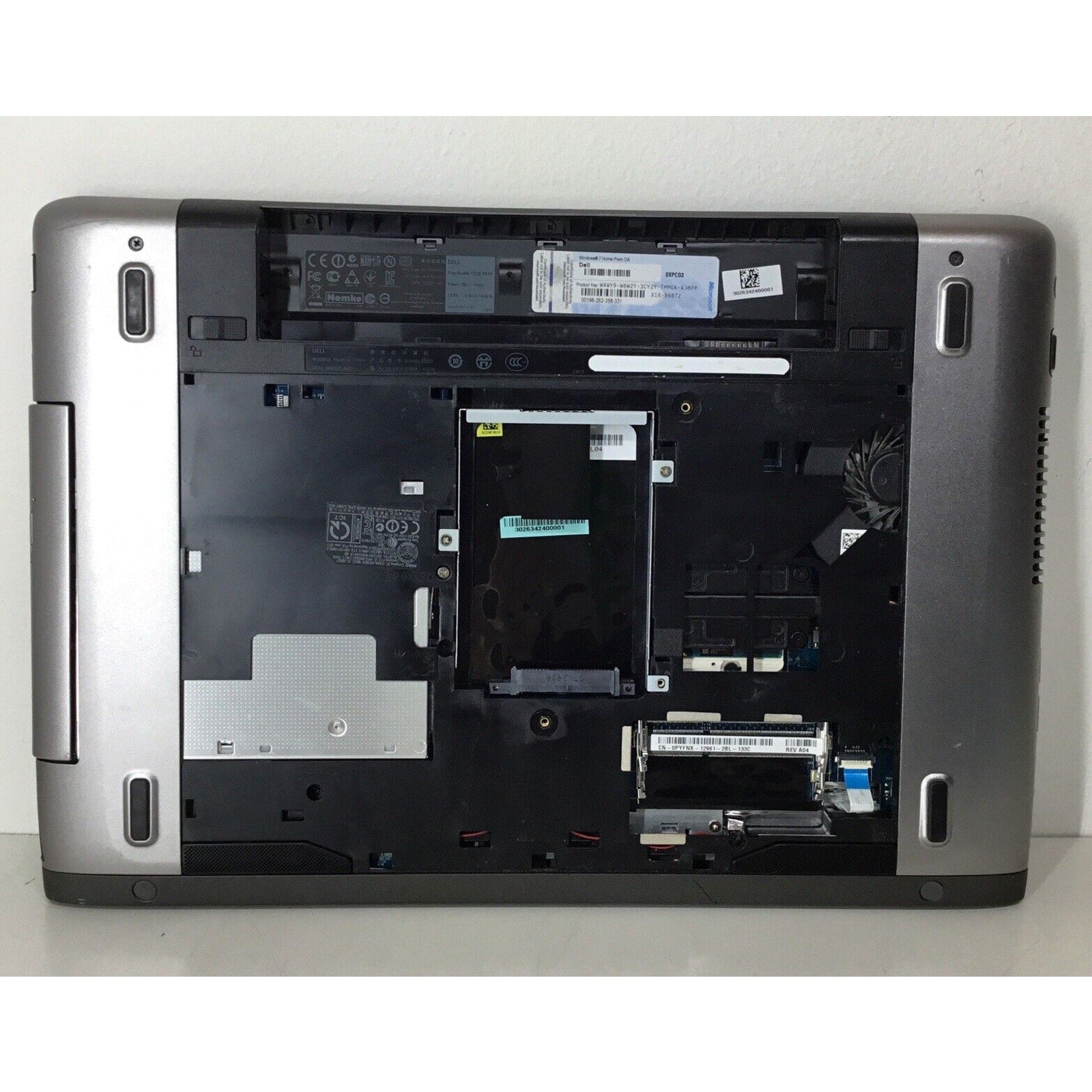 Dell Vostro 3560 Intel Core i3 Laptop No HDD/Ram - For Parts