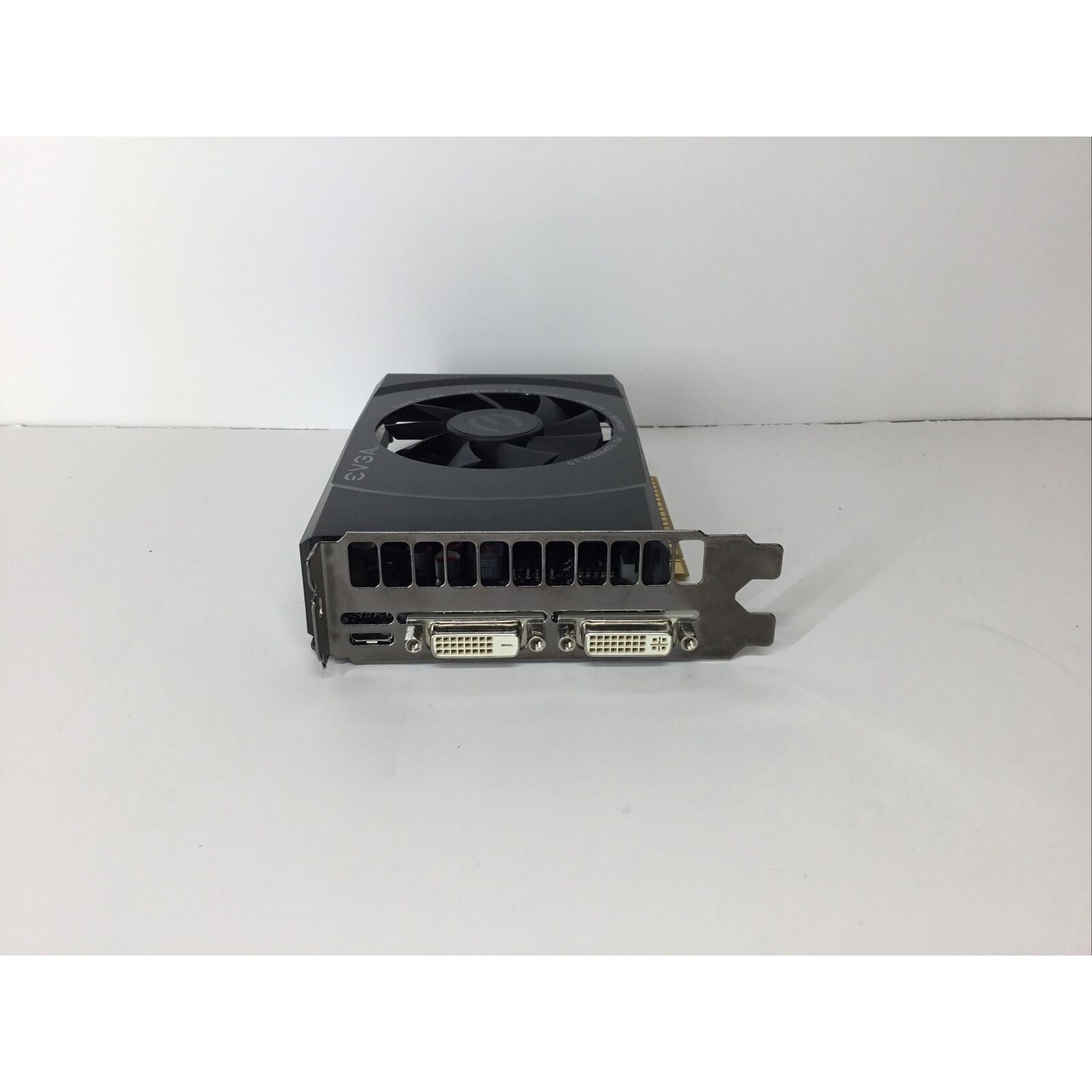 EVGA GeForce GT 640 2048MB GDDR3 Dual DVI, mHDMI Graphics Cards 02G-P4-2643-KR