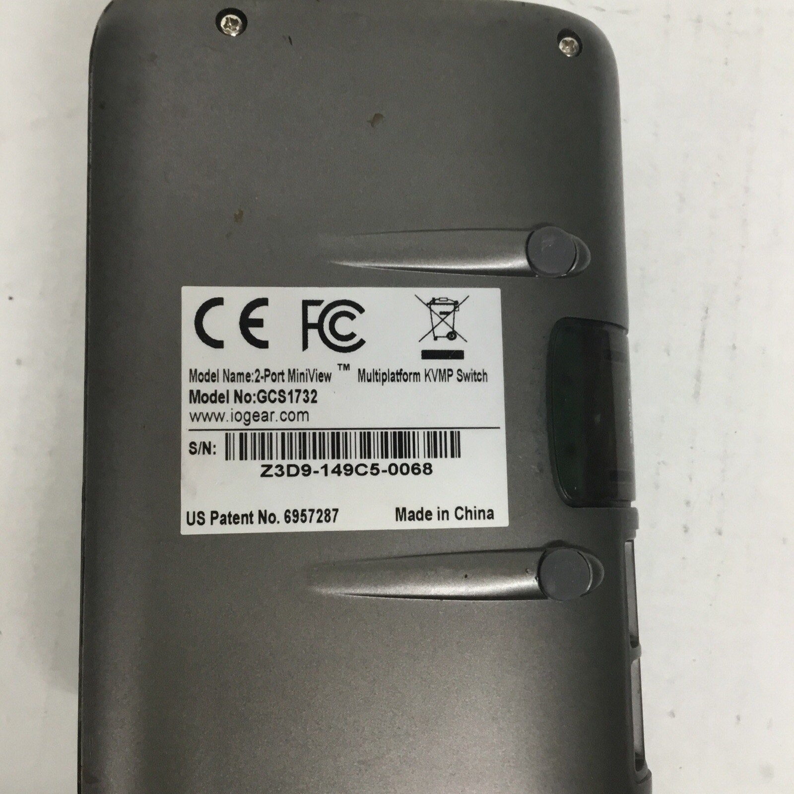 IOGear Extreme MiniView SE 4-Port USB PS/2 KVM Switch GCS94B Untested!!